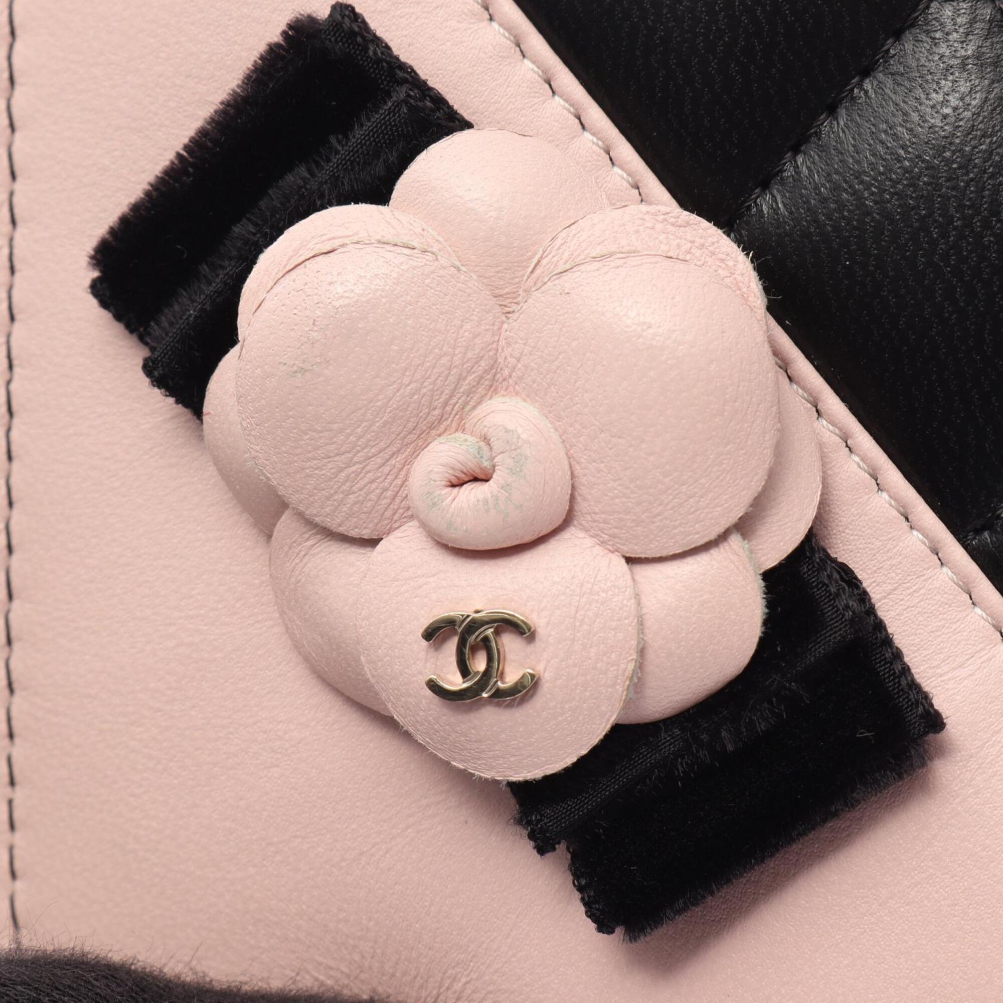 Chanel Black Pink Leather Handbag Shoulder Bag (Pre-Owned)