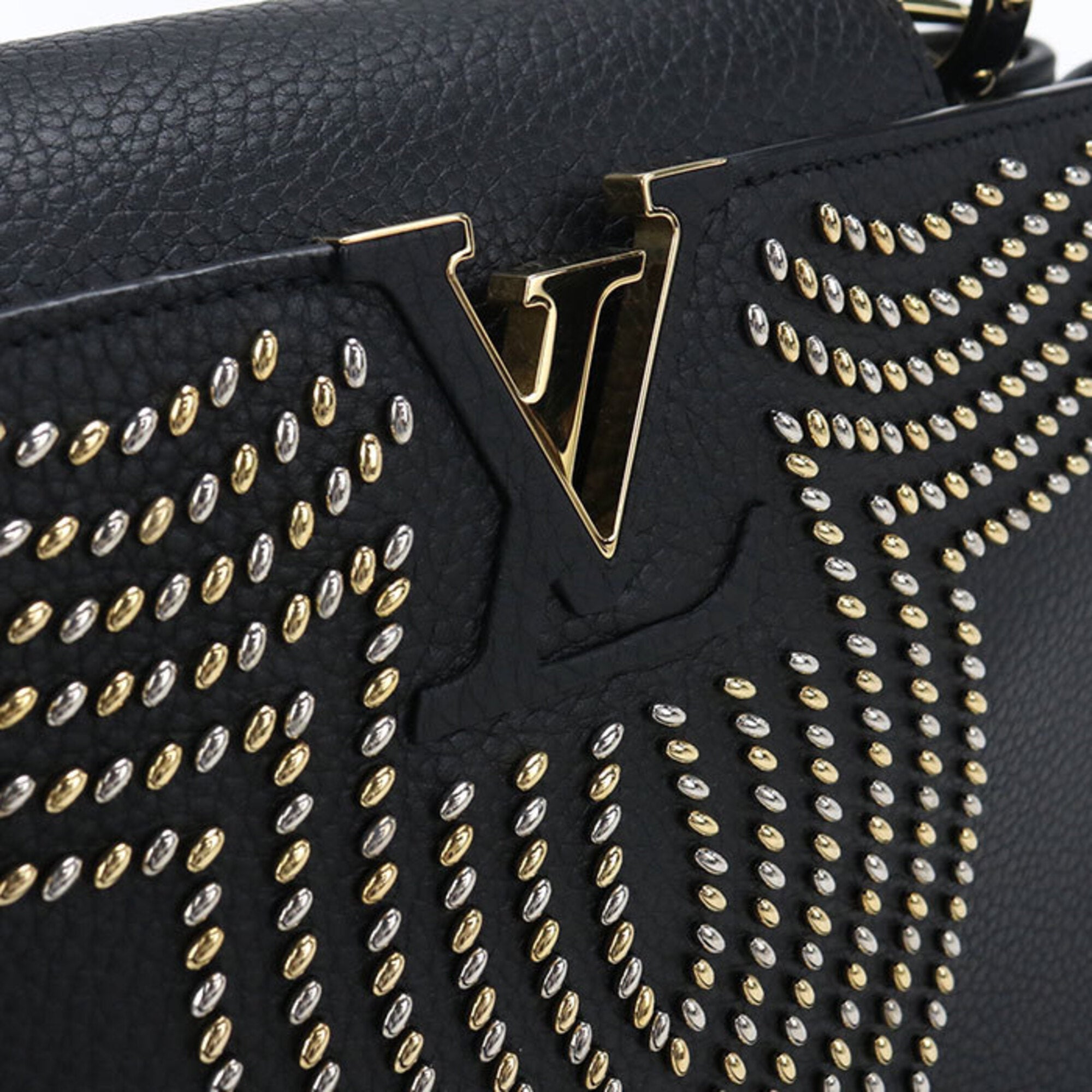 Louis Vuitton Black Leather Handbag (Pre-Owned)