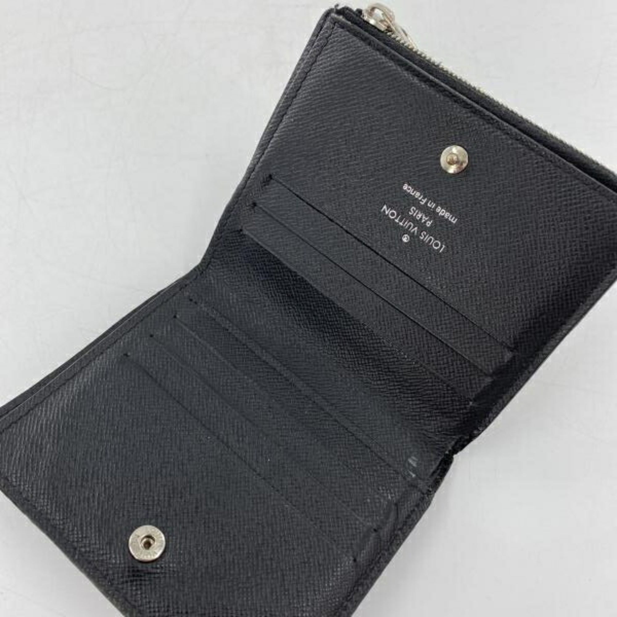 Louis Vuitton Epi Black Blue Wallet (Bi-Fold) (Pre-Owned)