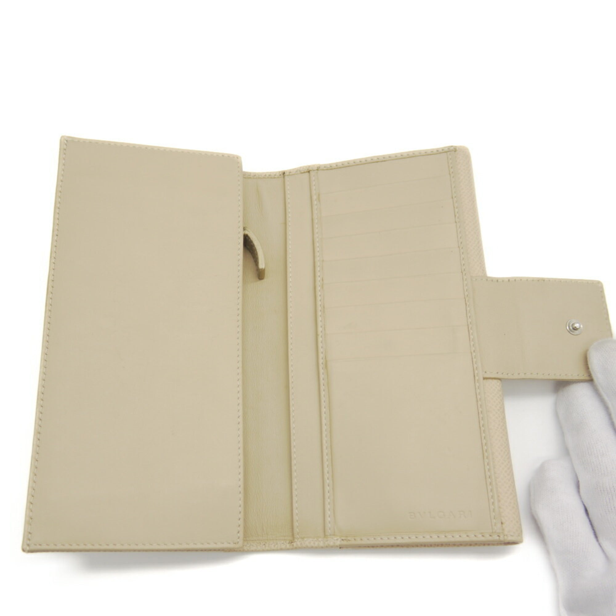 Bvlgari Beige Leather Long Wallet (Bi-Fold) (Pre-Owned)
