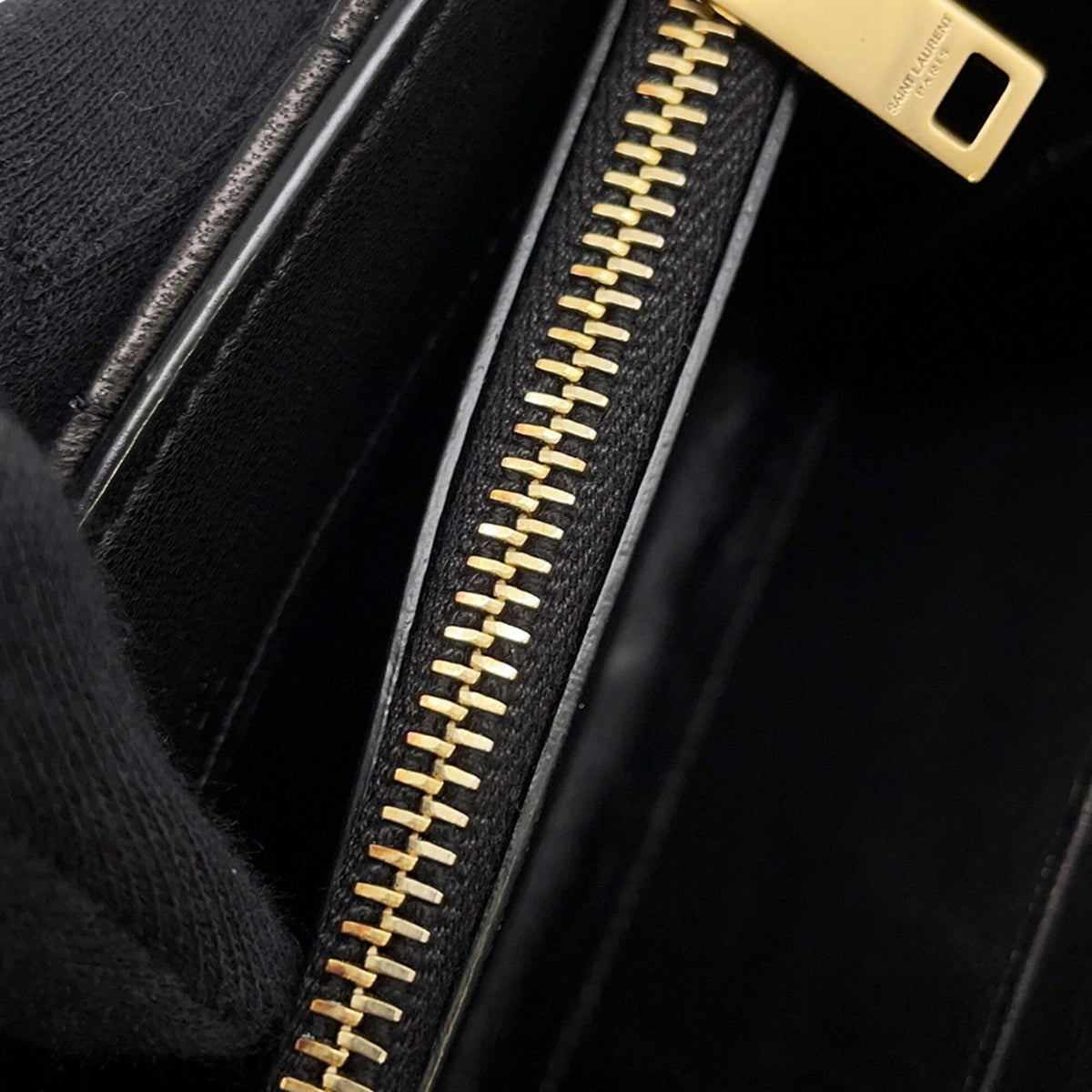 Yves Saint Laurent Black Chain/Shoulder Wallet (Pre-Owned)
