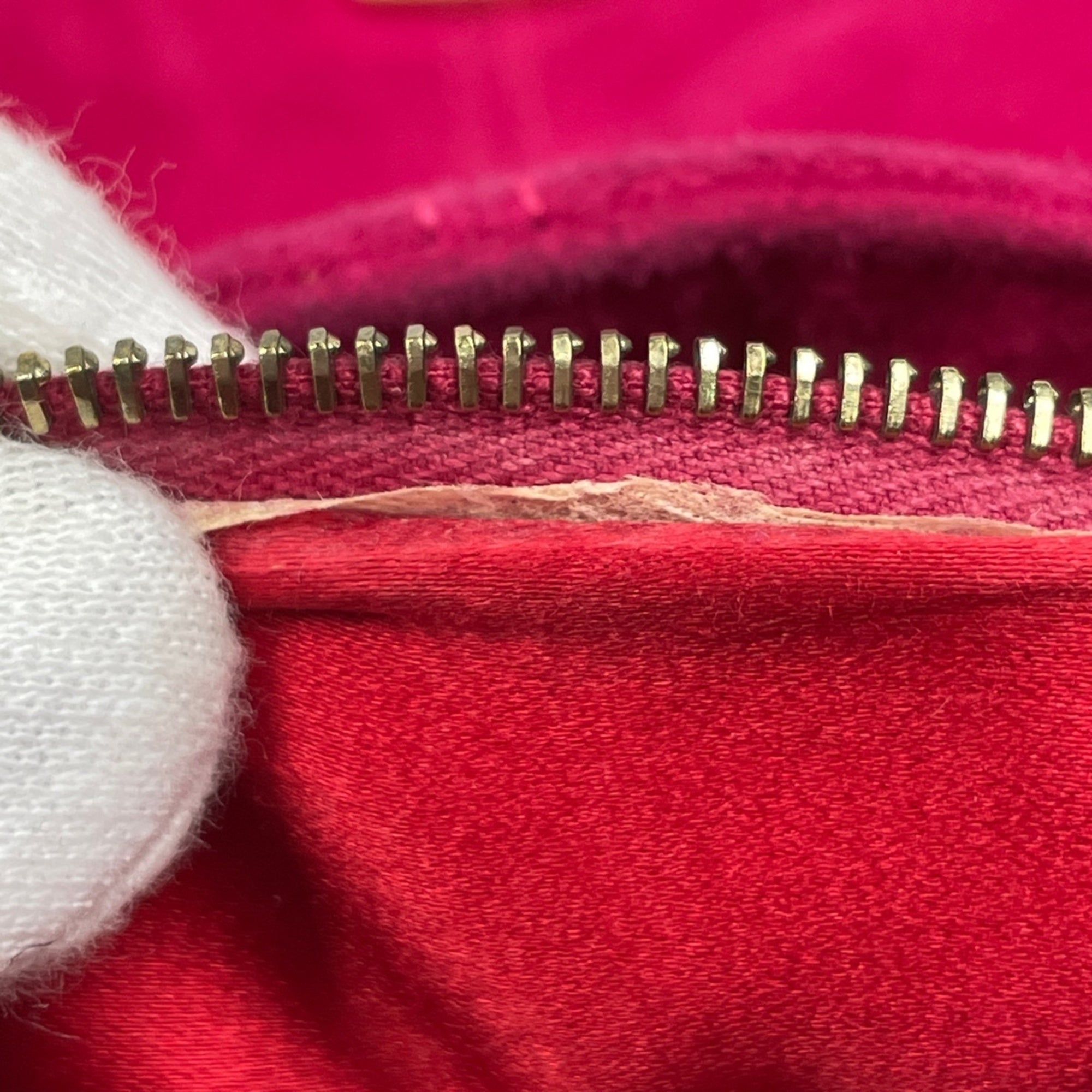 Fendi Pink Suede Leather Shoulder Bag (Pre-Owned)