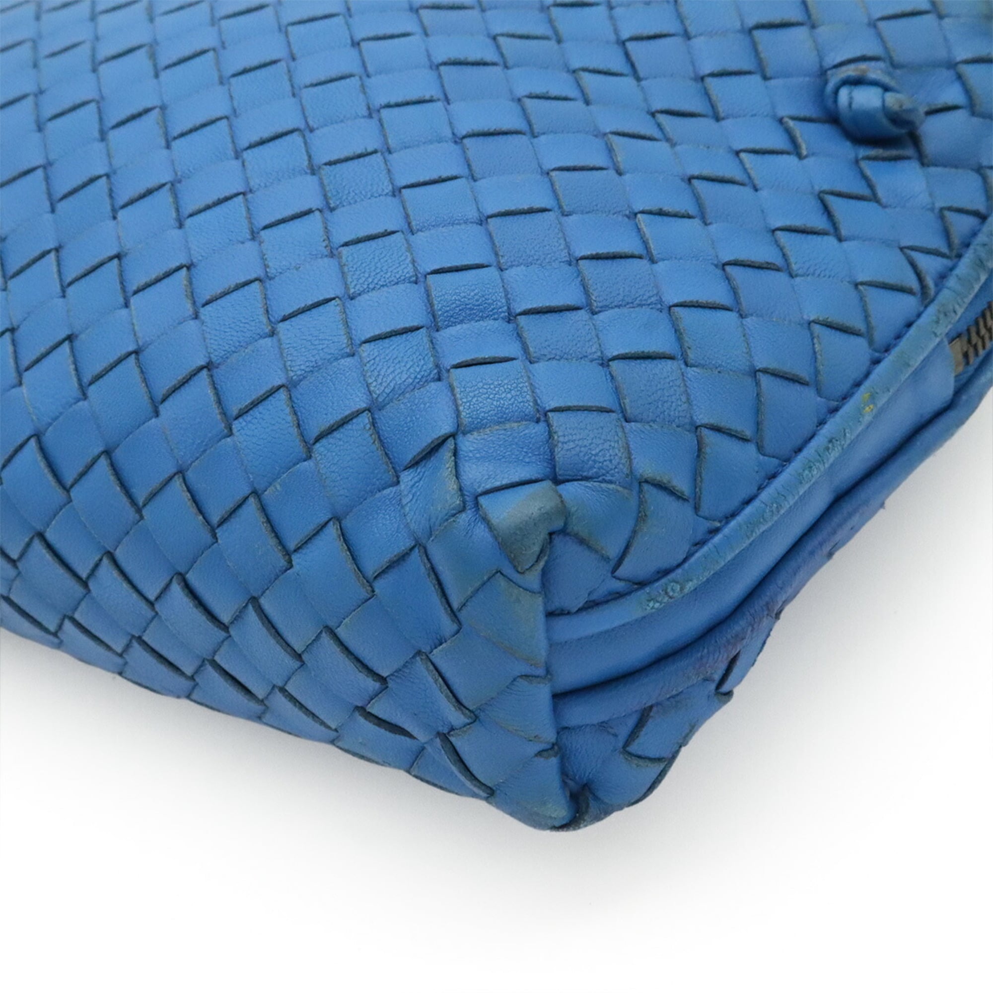 Bottega Veneta Blue Intrecciato Pochette Shoulder Bag (Pre-Owned)