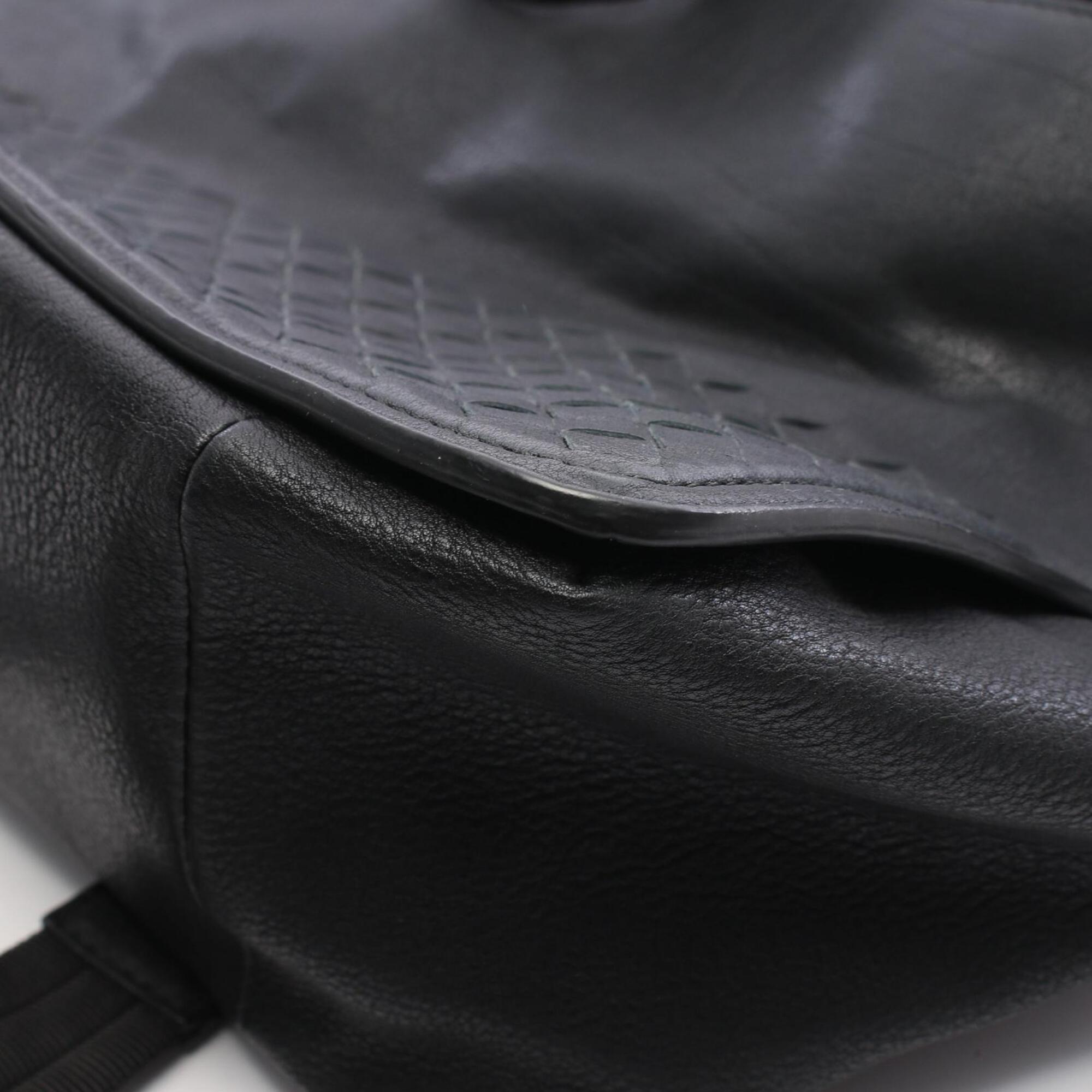 Bottega Veneta Black Intrecciato Handbag (Pre-Owned)