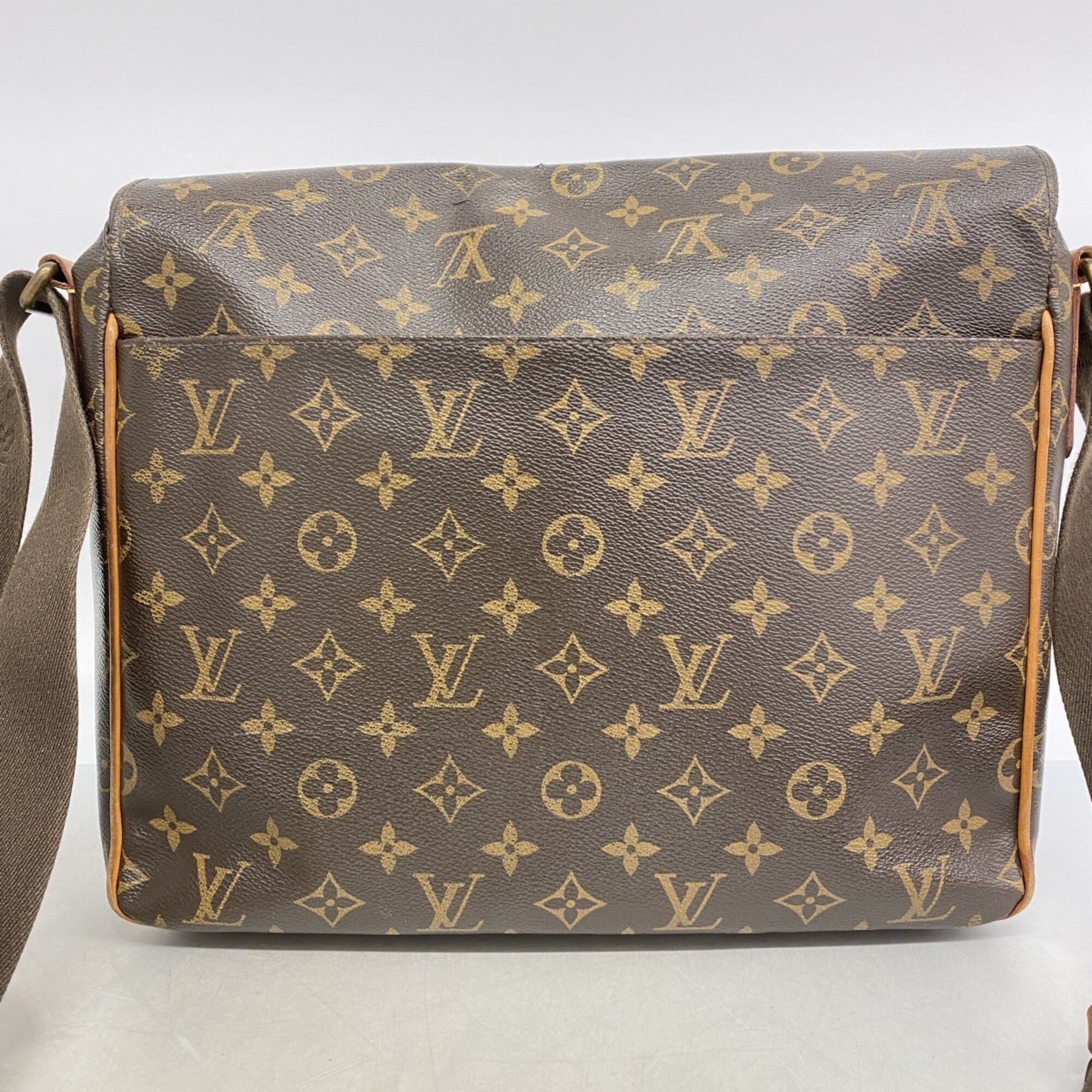 Louis Vuitton Brown Shoulder Bag (Pre-Owned)