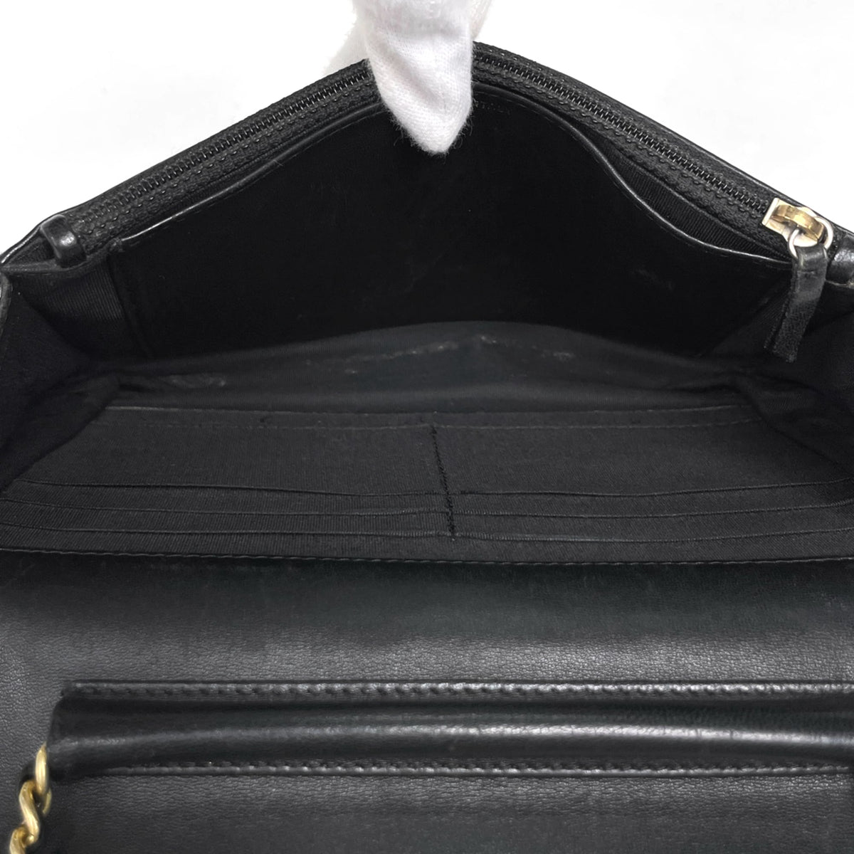 Chanel Matelasse Black Leather Shoulder Bag (Pre-Owned)