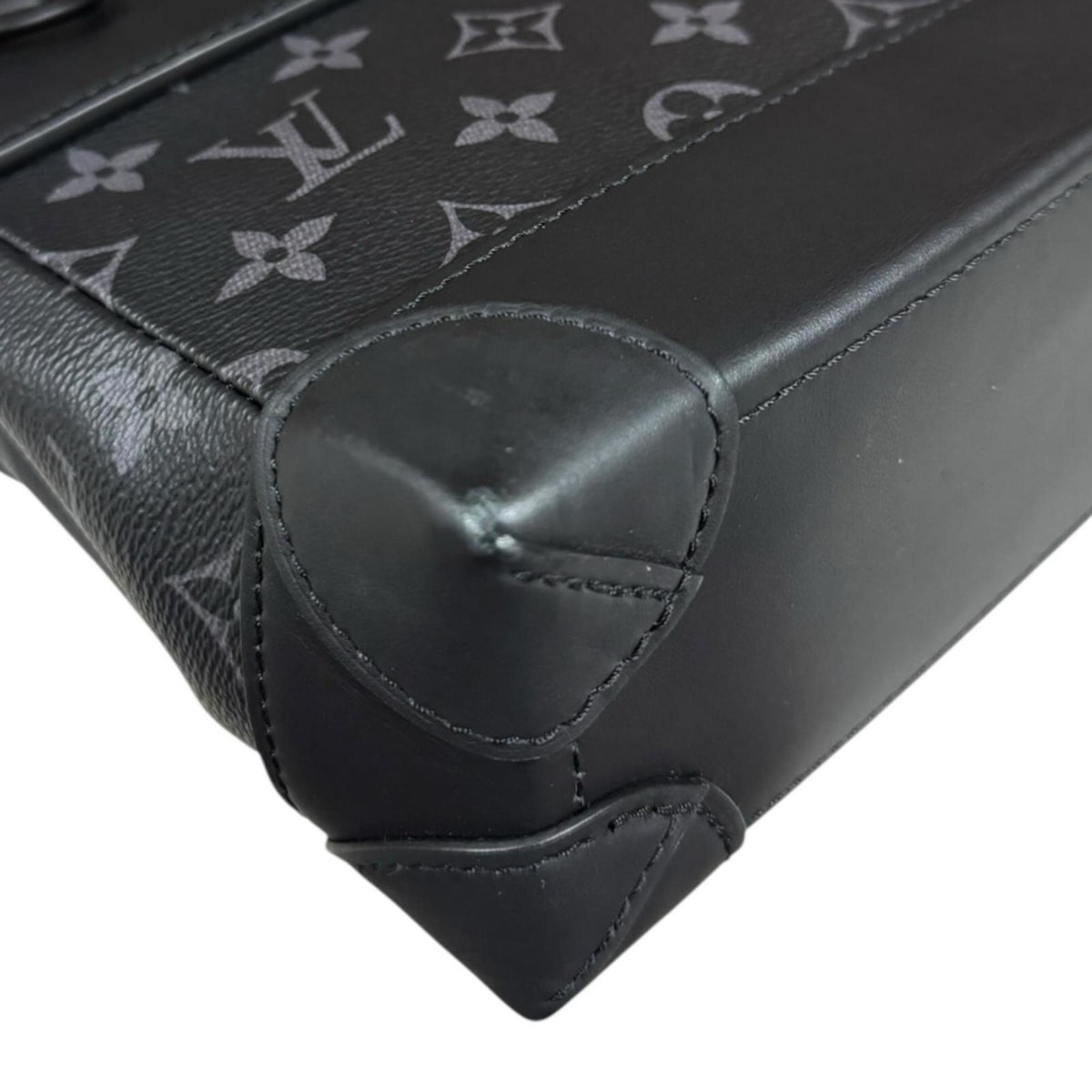 Louis Vuitton Monogram Eclipse Black Monogram Eclipse Handbag (Pre-Owned)