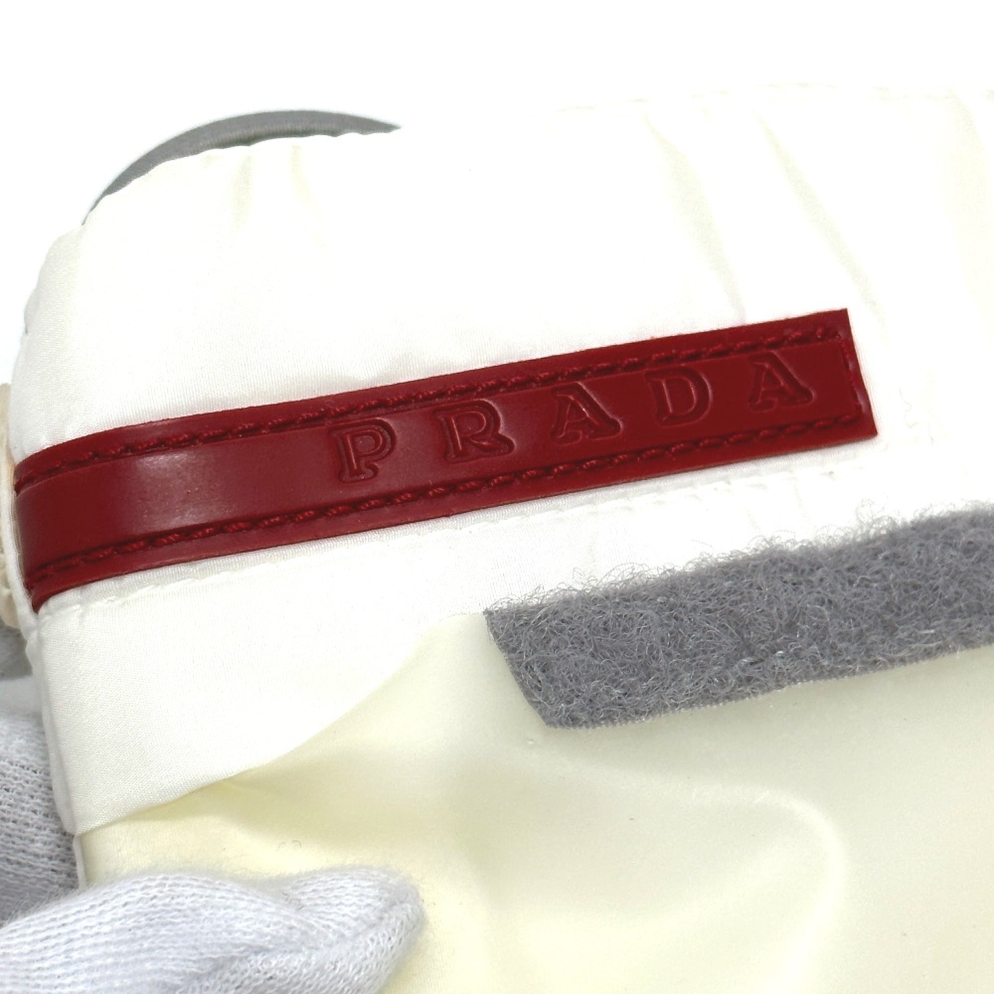 Prada White Cloth Shoulder Bag (Pre-Owned)