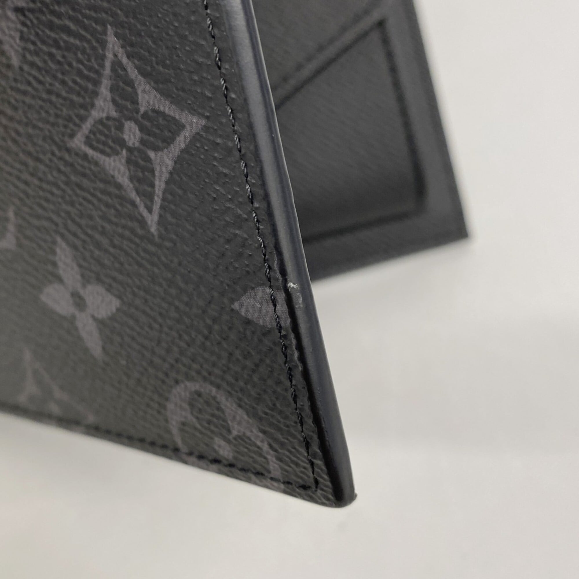 Louis Vuitton Black Wallet (Bi-Fold) (Pre-Owned)