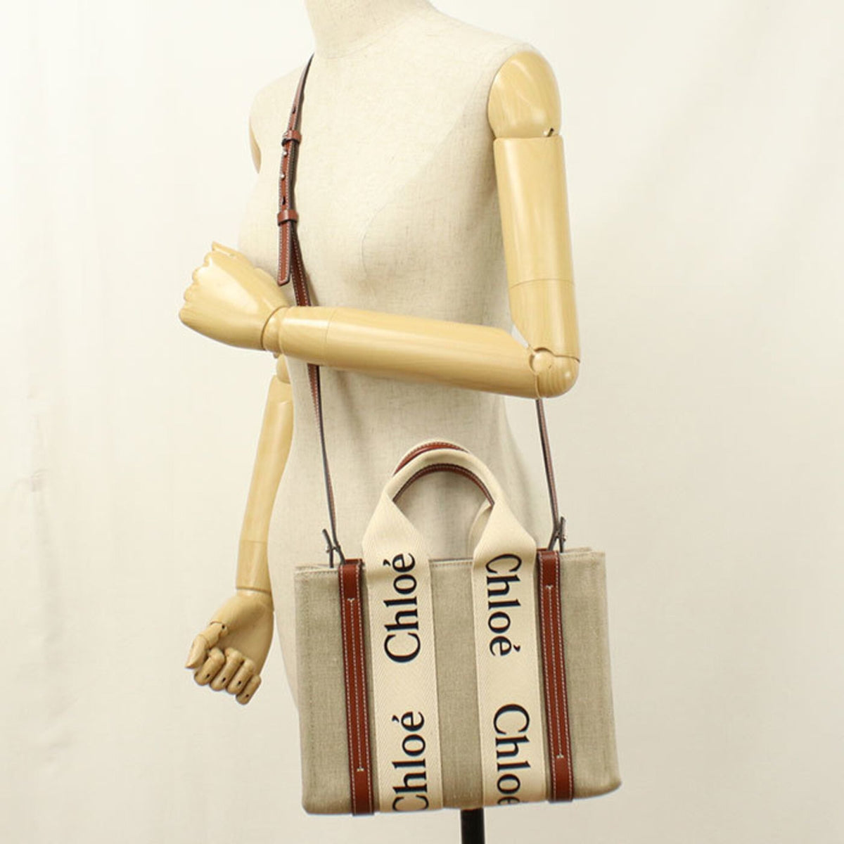 Chloé Beige Linen Tote Bag (Pre-Owned)