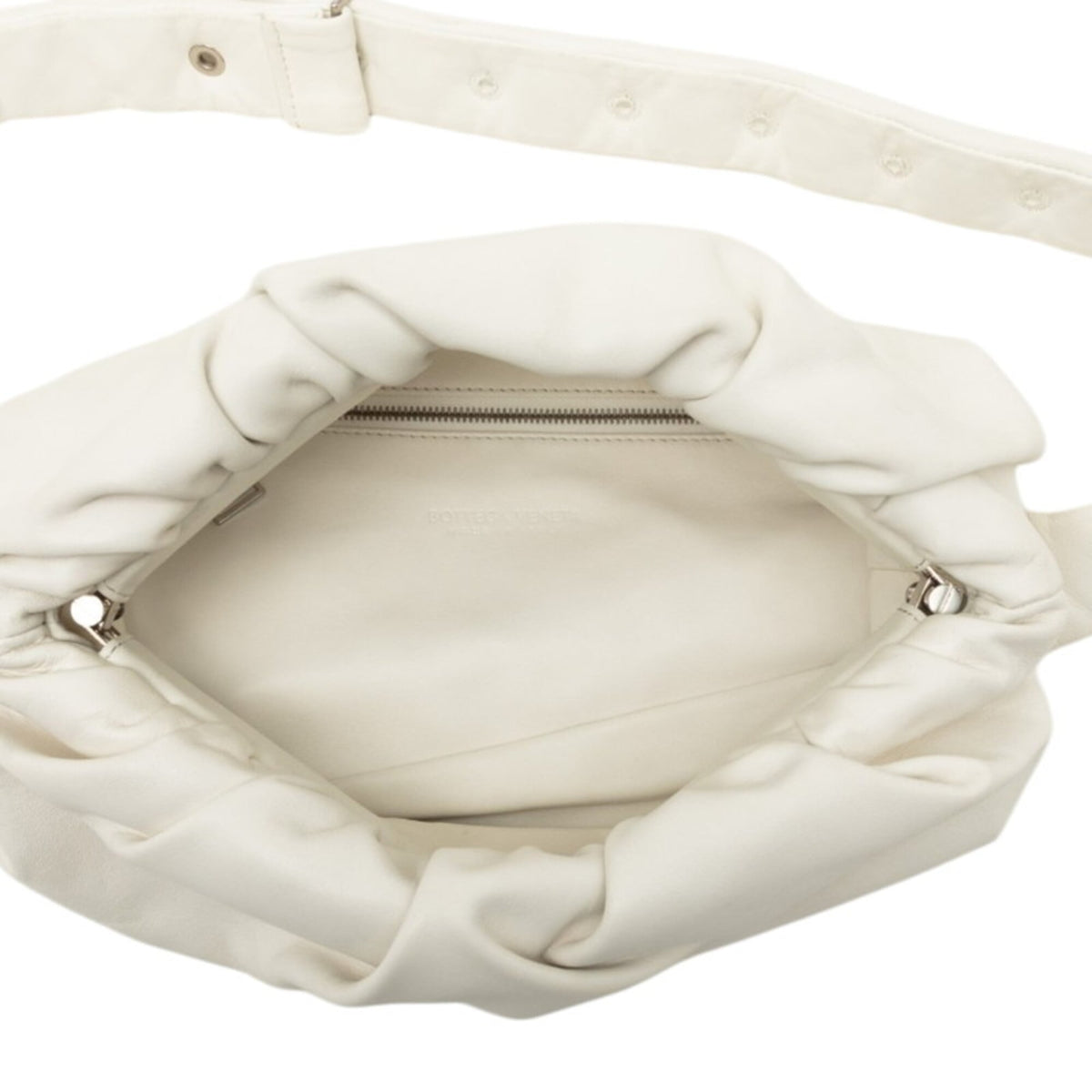 Bottega Veneta White Leather Pouch Shoulder Bag Sling Bag (Pre-Owned)