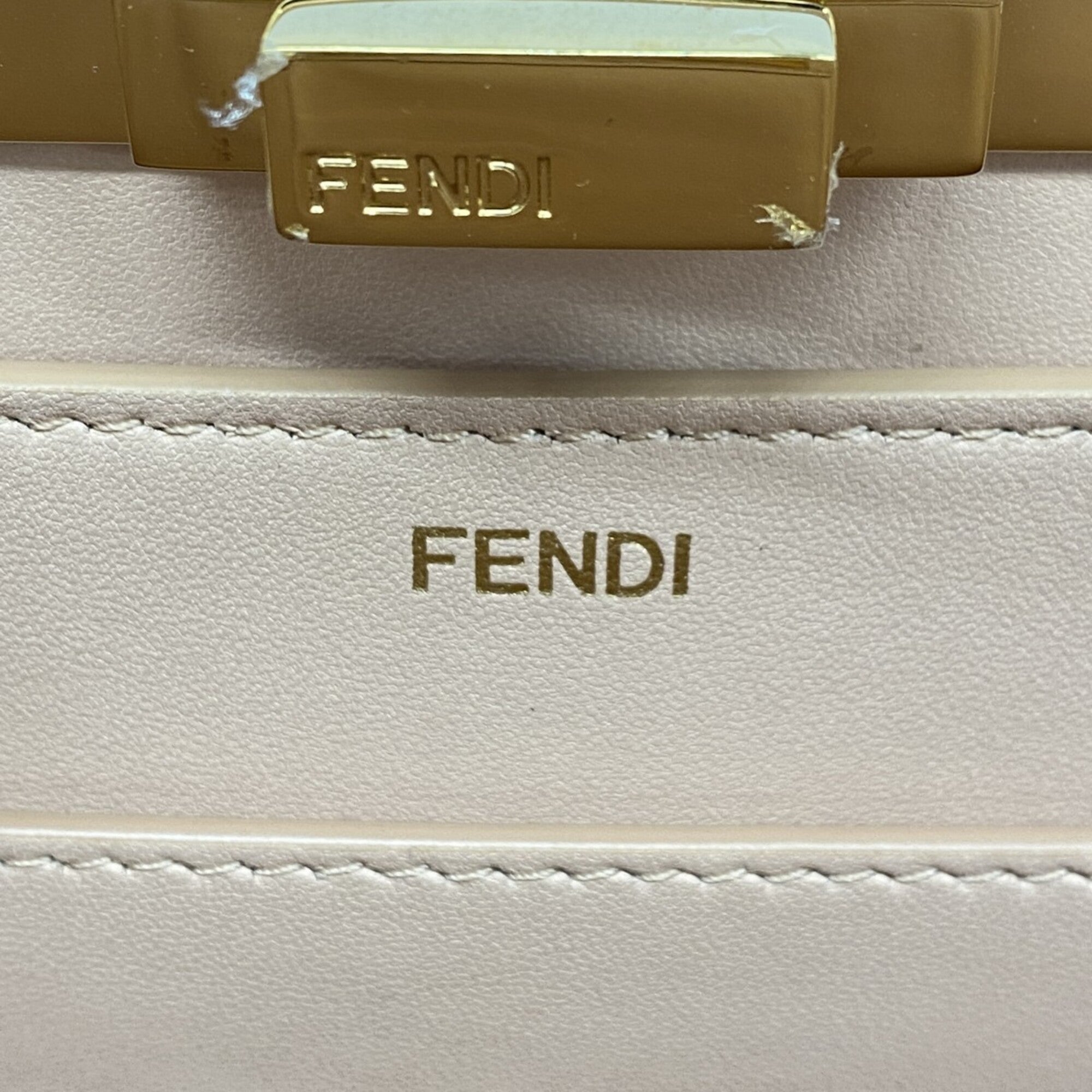 Fendi White Leather Handbag (Pre-Owned)