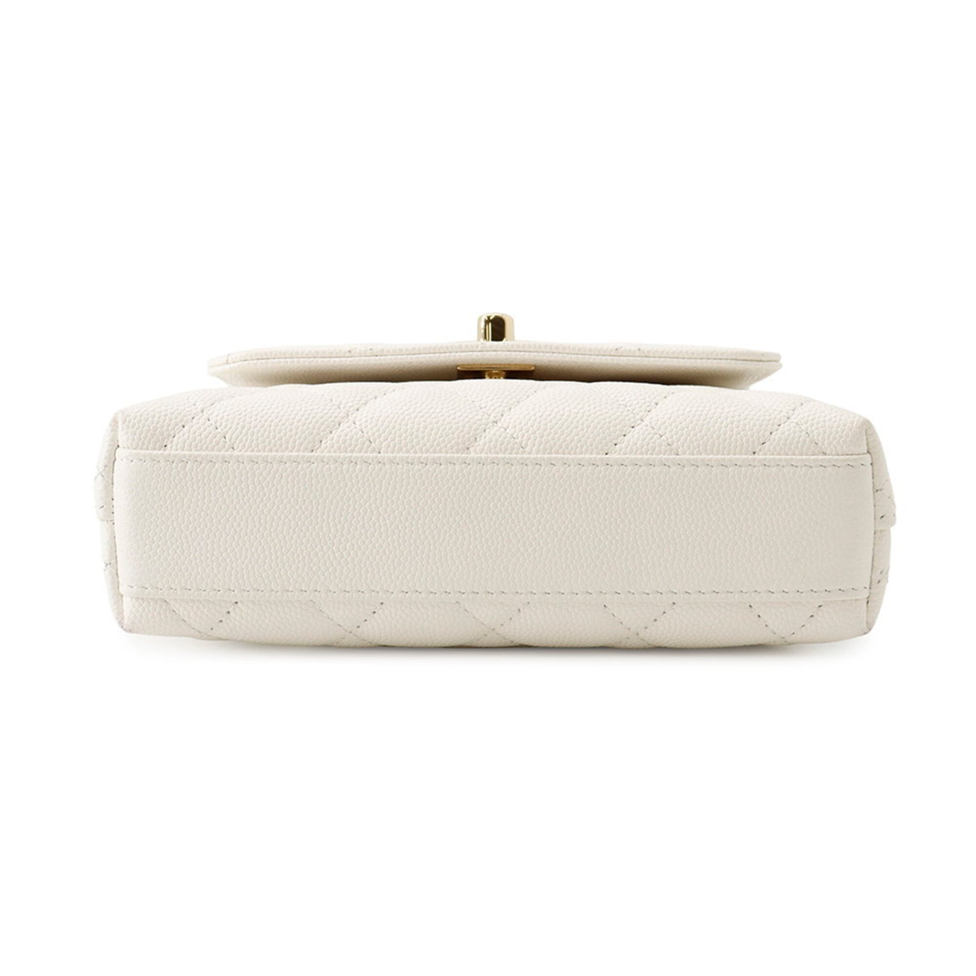 Chanel Matelasse White Grained Calfskin Handbag (Pre-Owned)