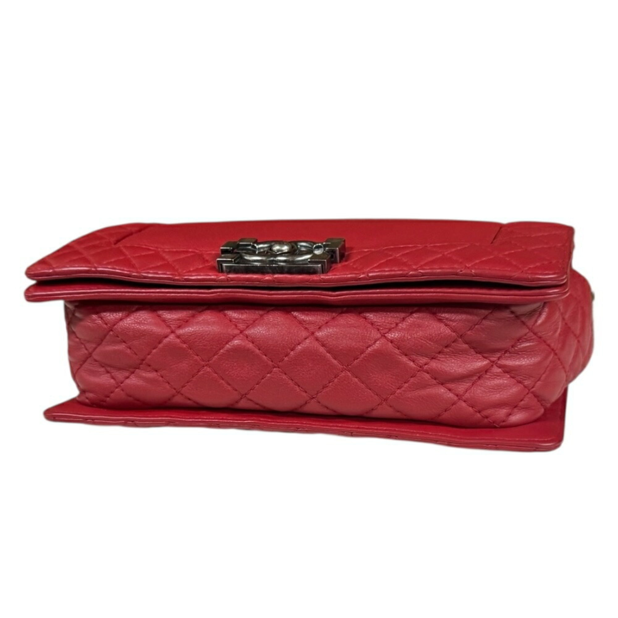 Chanel Boy Chanel Red Color Leather Shoulder Bag (Pre-Owned)