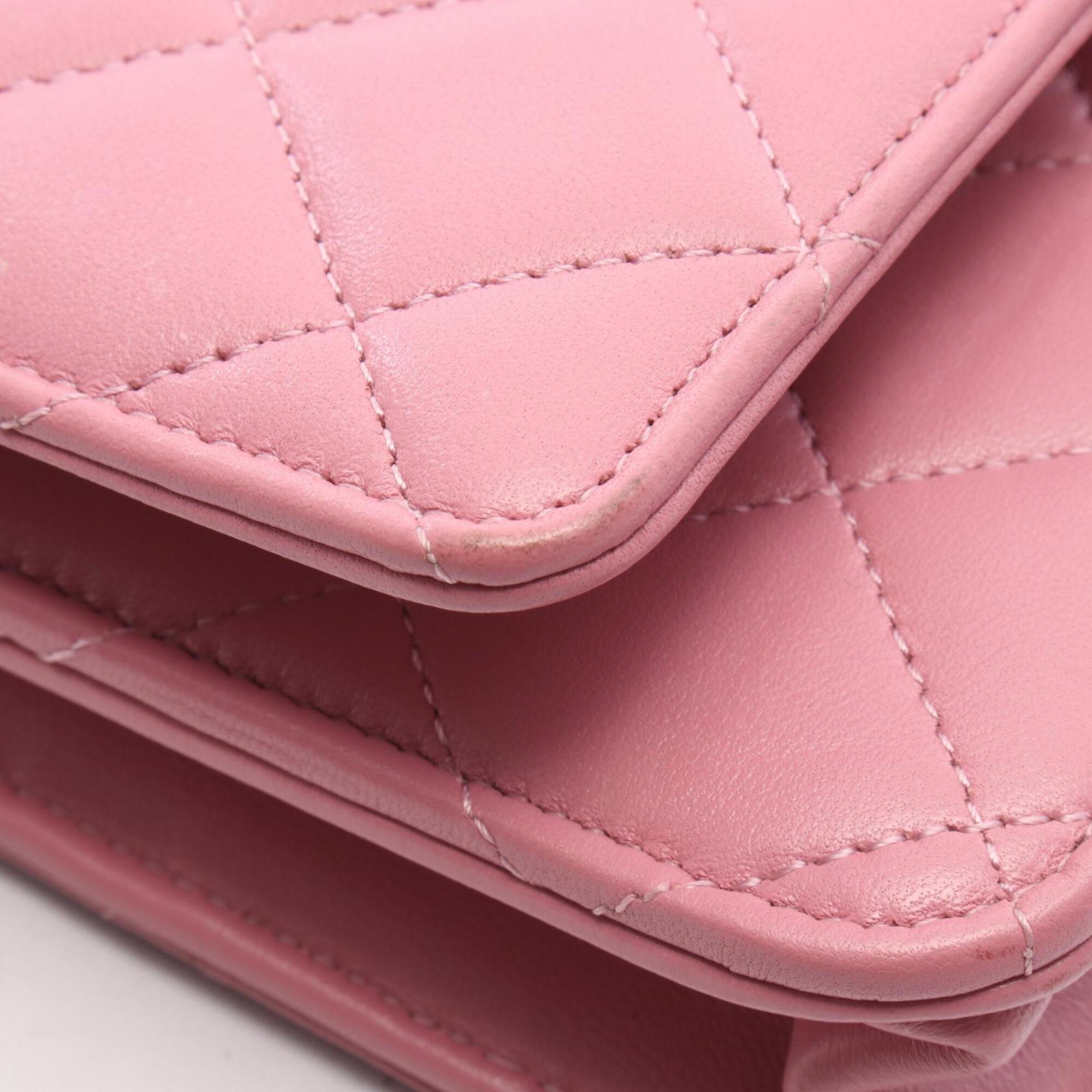 Chanel Matelasse Pink Leather Handbag Shoulder Bag (Pre-Owned)
