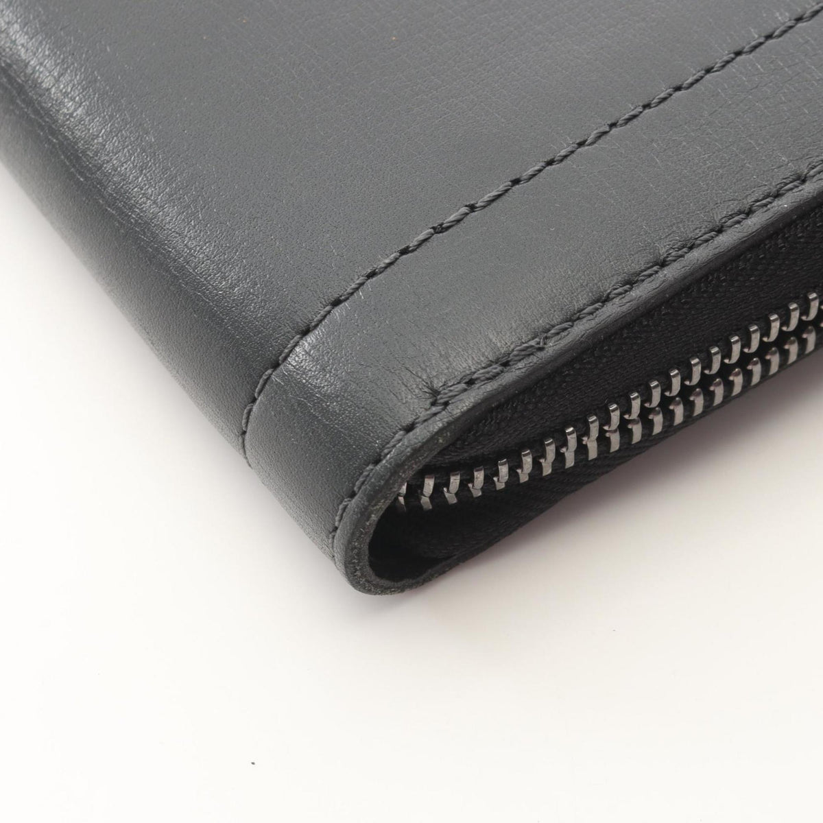 Louis Vuitton Black Leather Long Wallet (Bi-Fold) (Pre-Owned)