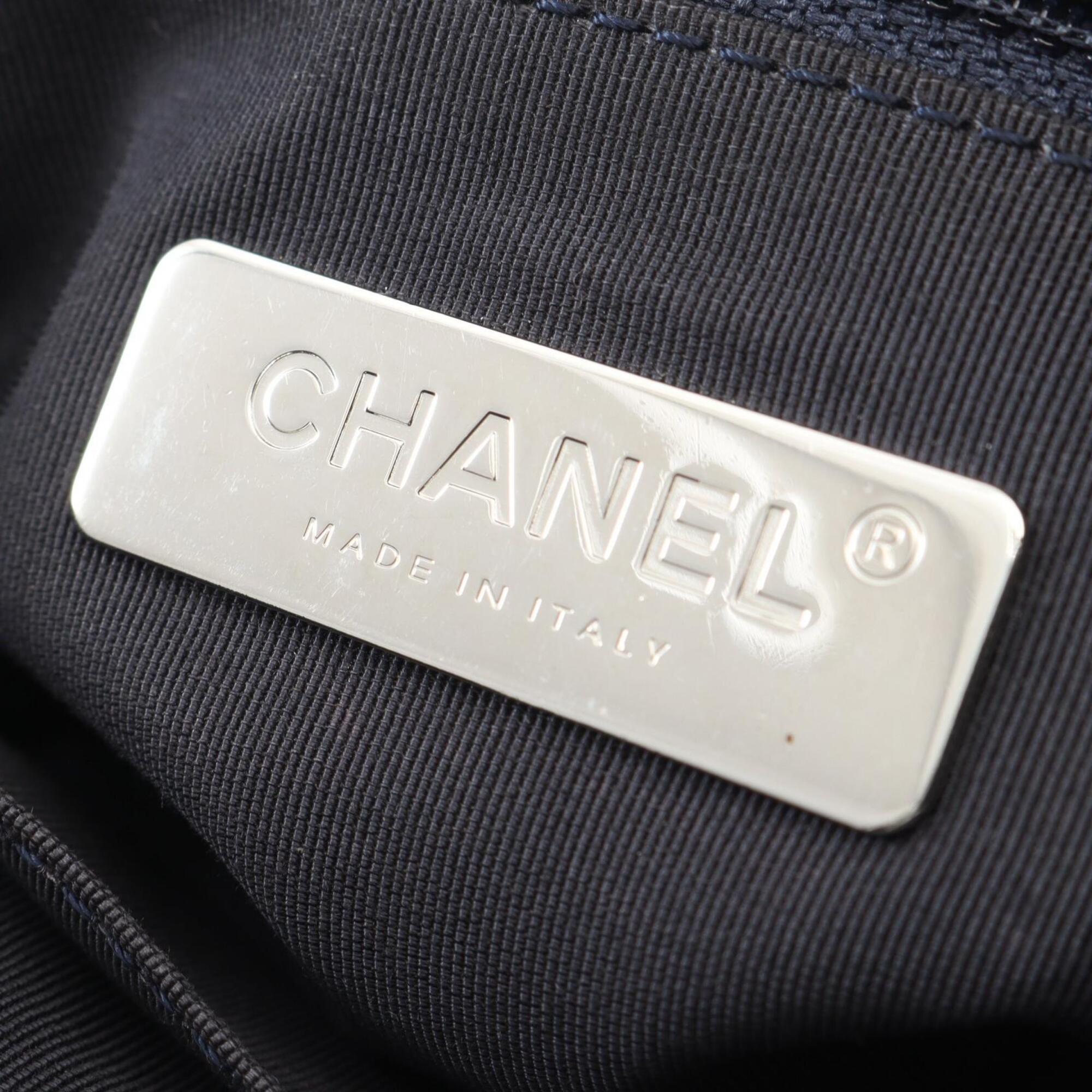 Chanel Navy Leather Handbag Shoulder Bag (Pre-Owned)