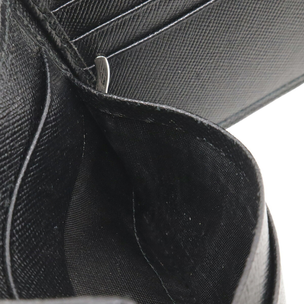 Prada Black Nero Saffiano Wallet (Bi-Fold) (Pre-Owned)