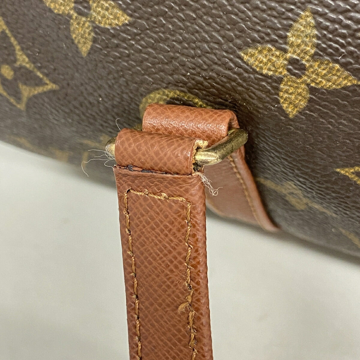 Louis Vuitton Brown Handbag (Pre-Owned)