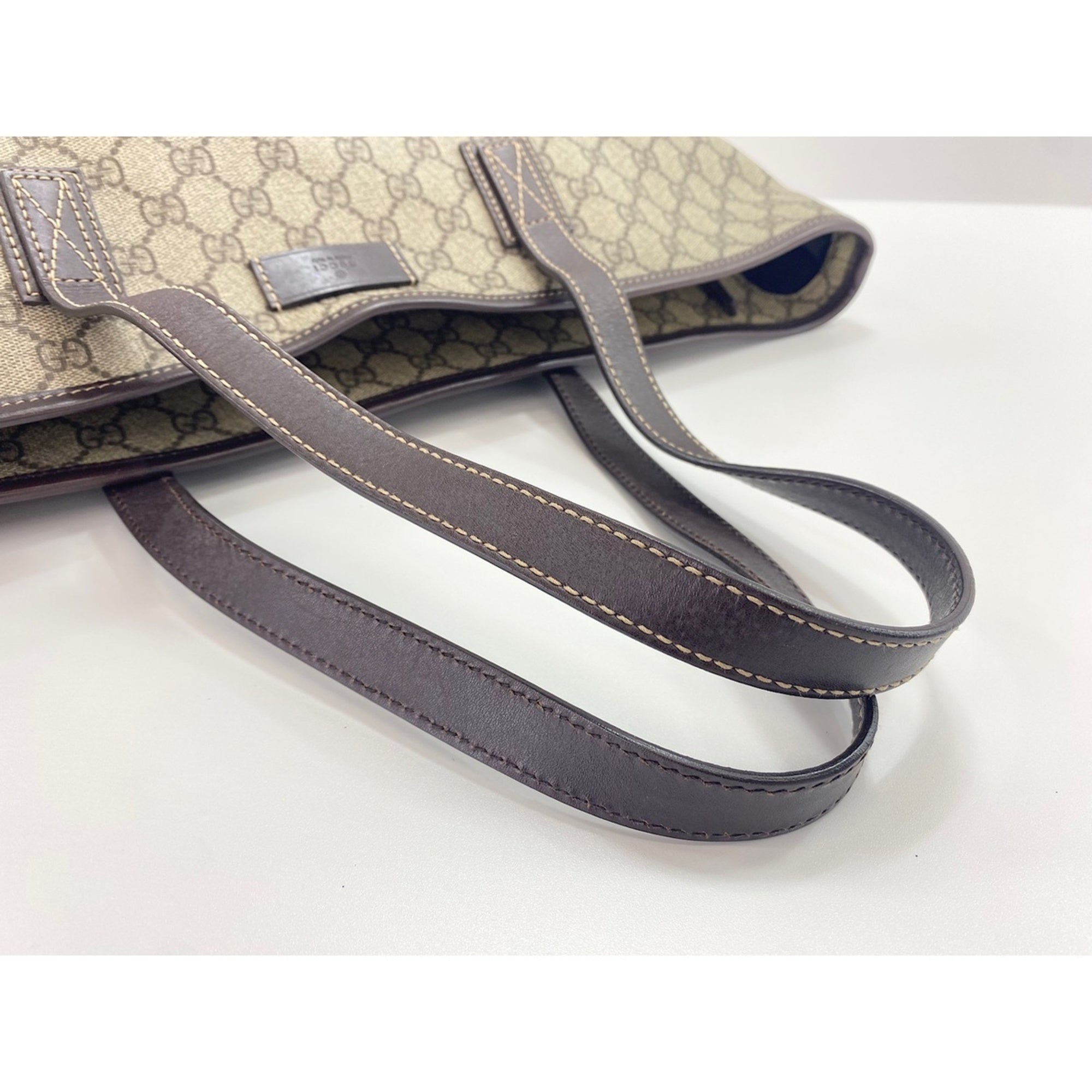 Gucci Brown Gg Supreme Handbag (Pre-Owned)