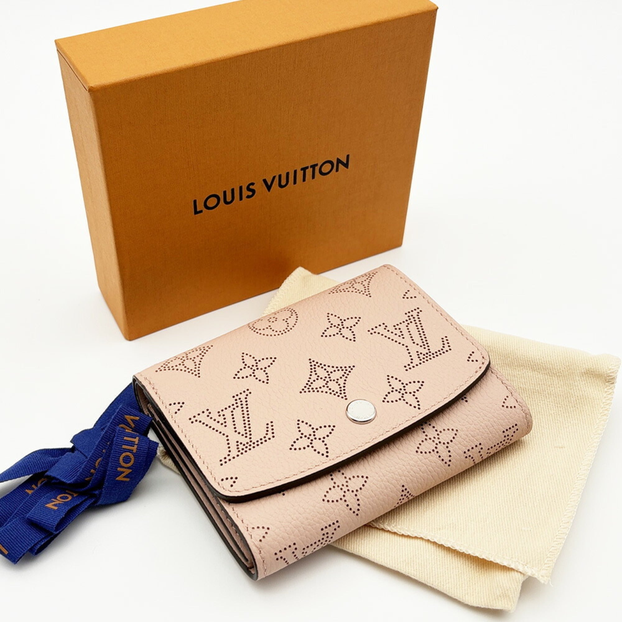 Louis Vuitton Magnolia Mahina Leather Leather Wallet (Bi-Fold) (Pre-Owned)