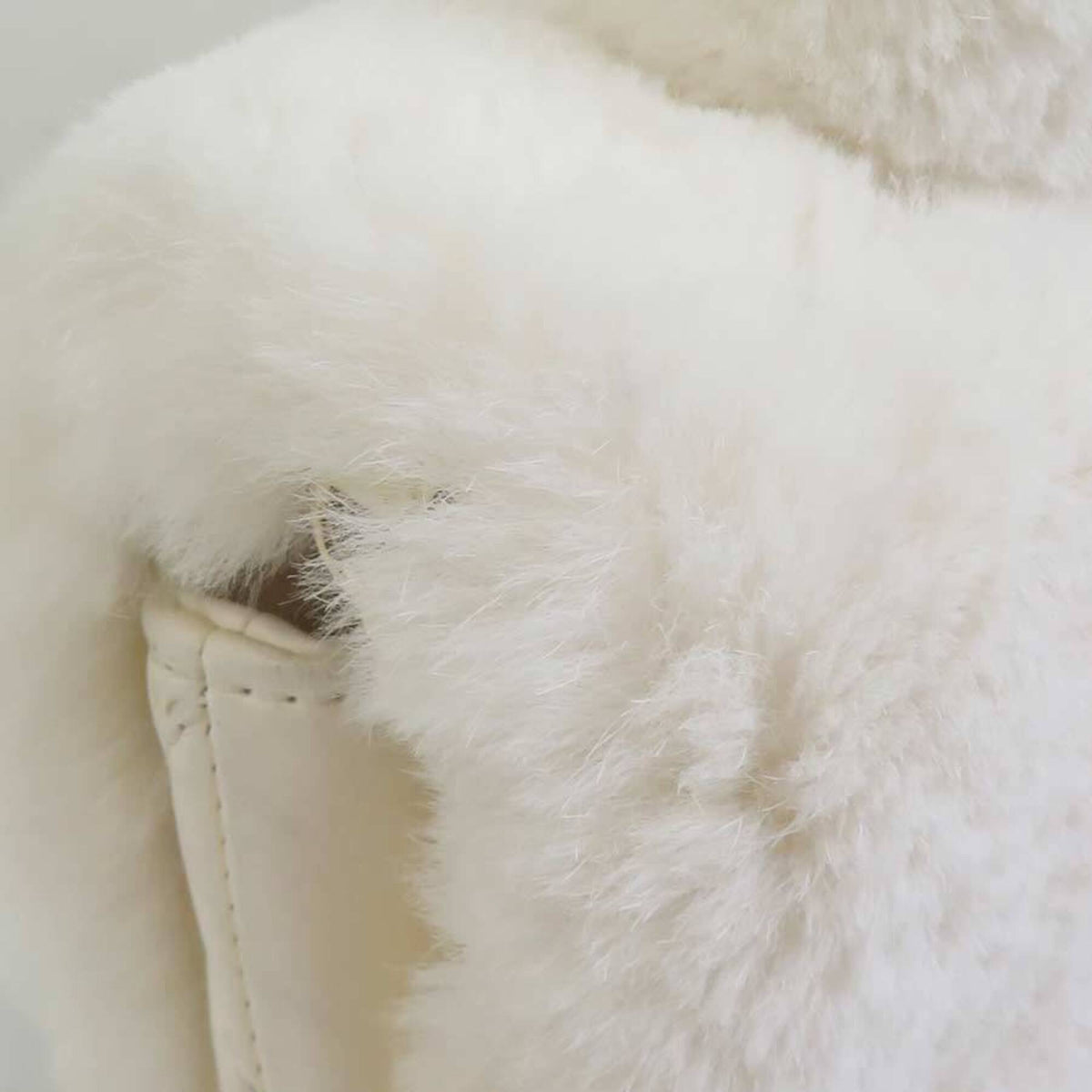 Chanel Off-White Fur Leather Handbag Shoulder Bag (Pre-Owned)