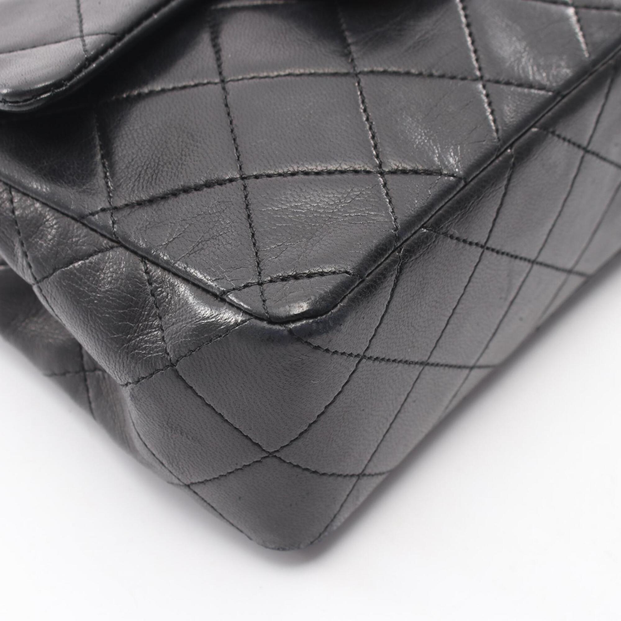 Chanel Black Leather Handbag Shoulder Bag (Pre-Owned)