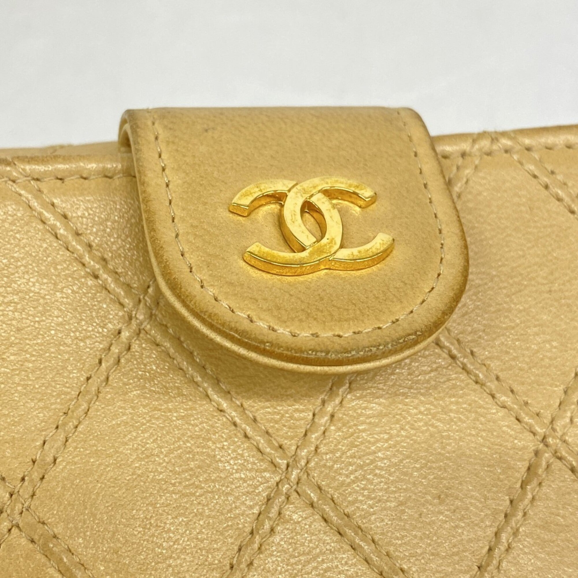 Chanel Beige Leather Wallet (Bi-Fold) (Pre-Owned)