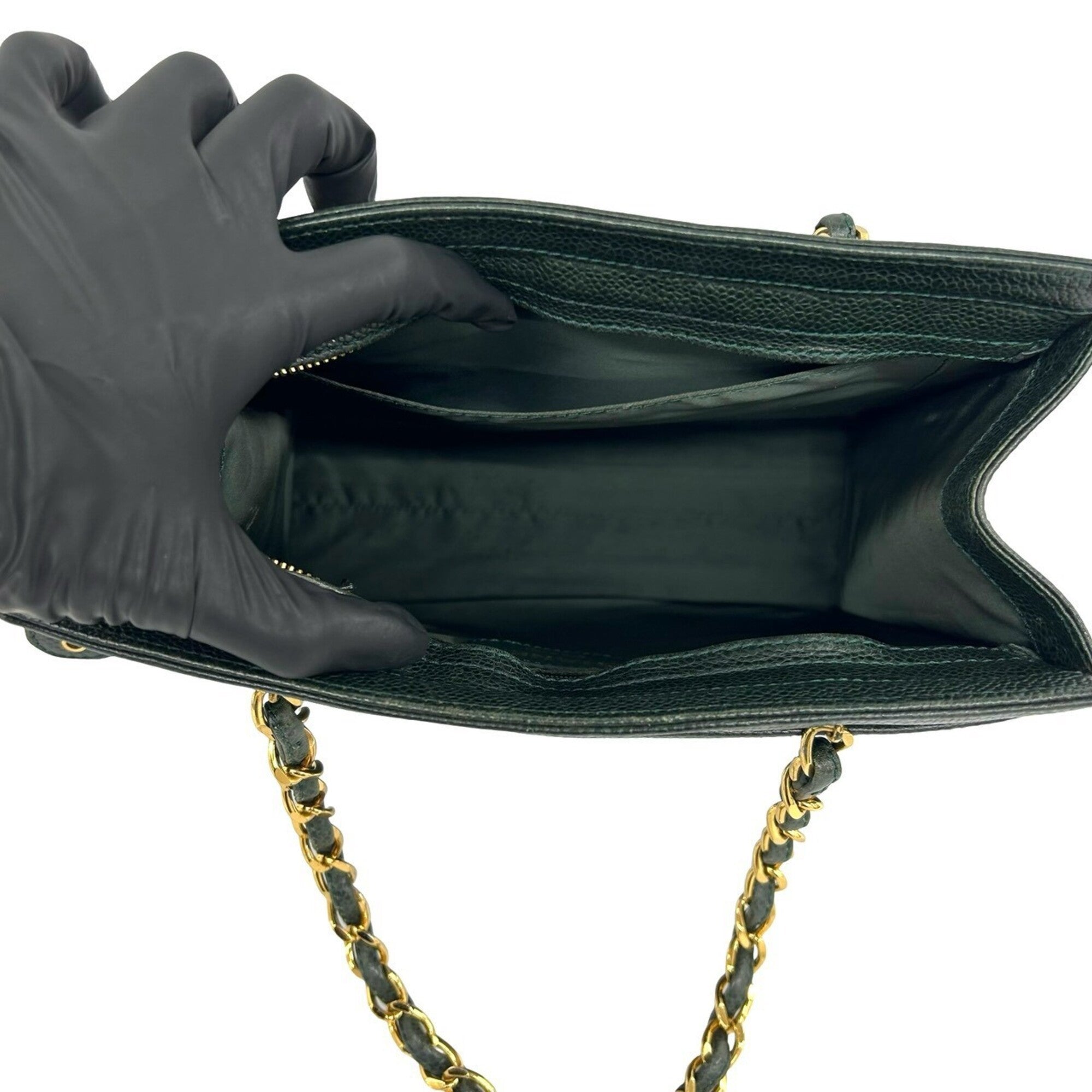 Chanel Green Grained Calfskin Handbag (Pre-Owned)