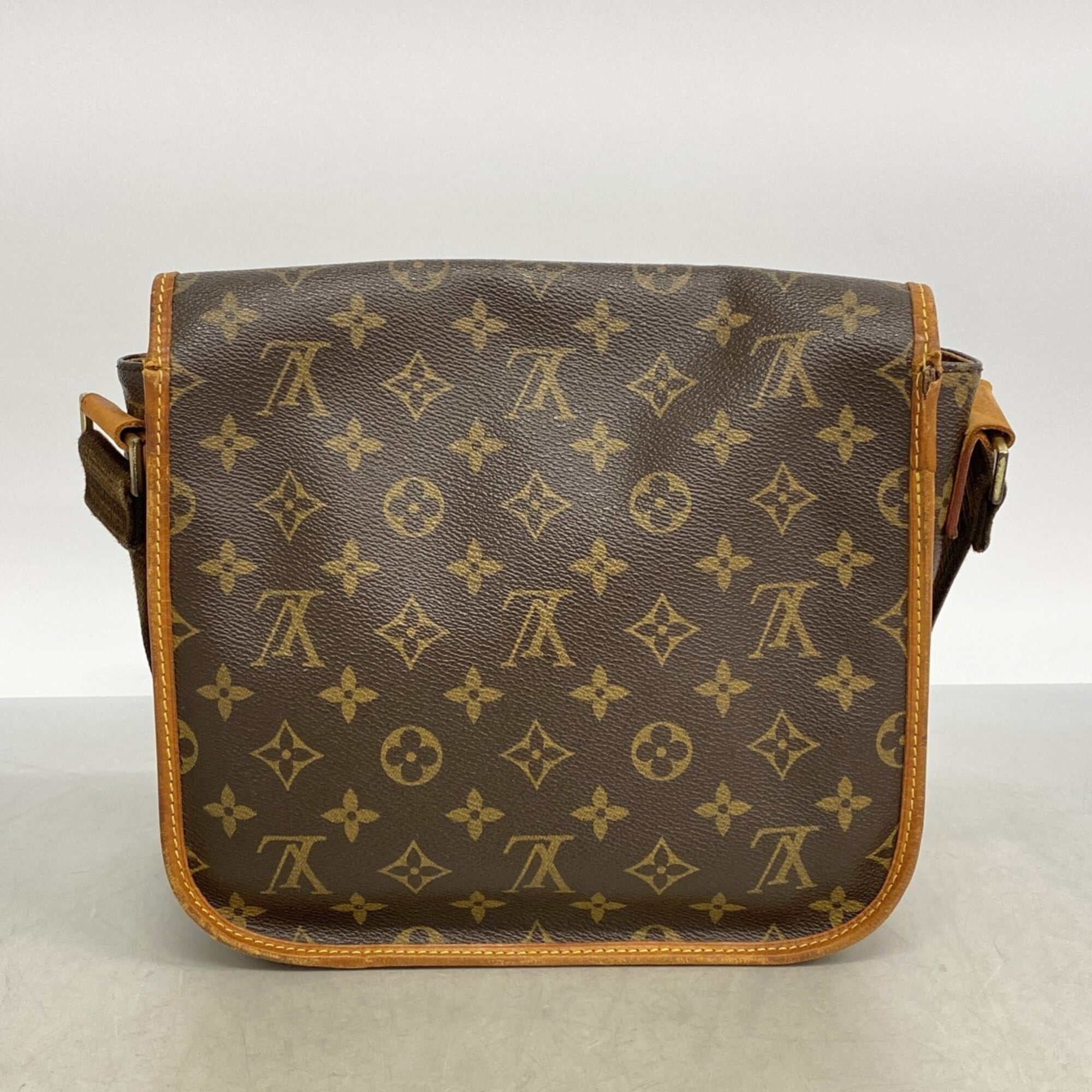 Louis Vuitton Brown Shoulder Bag (Pre-Owned)