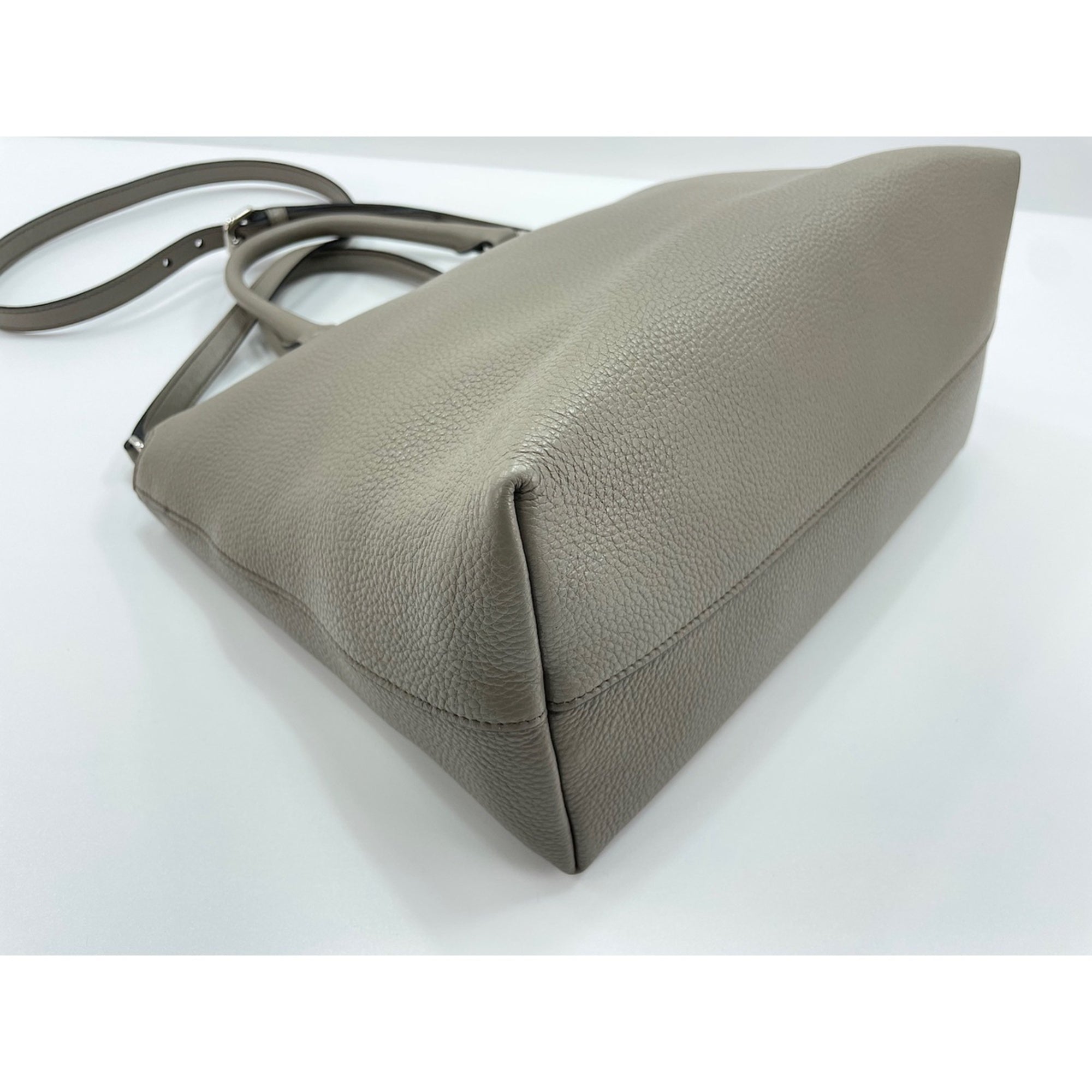 Prada Gray Handbag (Pre-Owned)