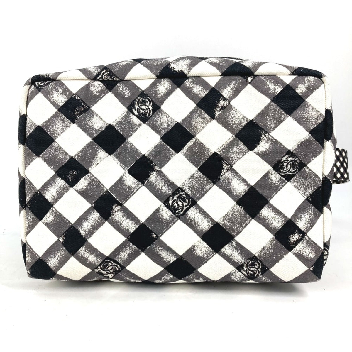 Chanel White Cloth Shoulder Bag (Pre-Owned)