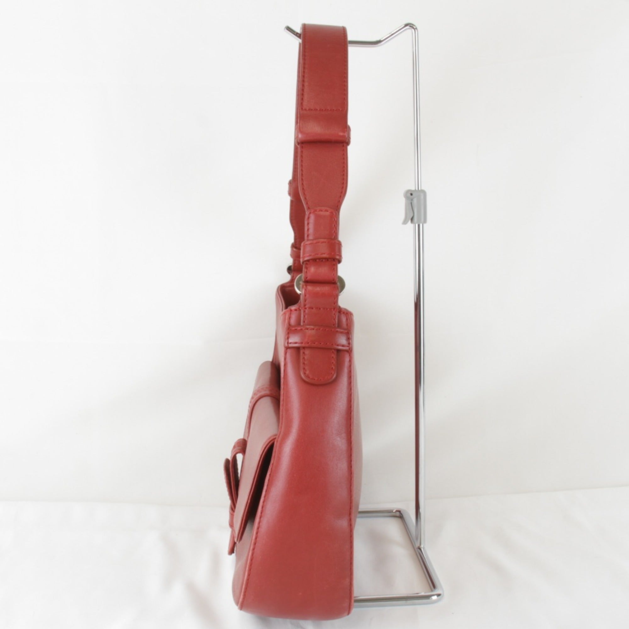 Loewe Red Color Leather Shoulder Bag (Pre-Owned)