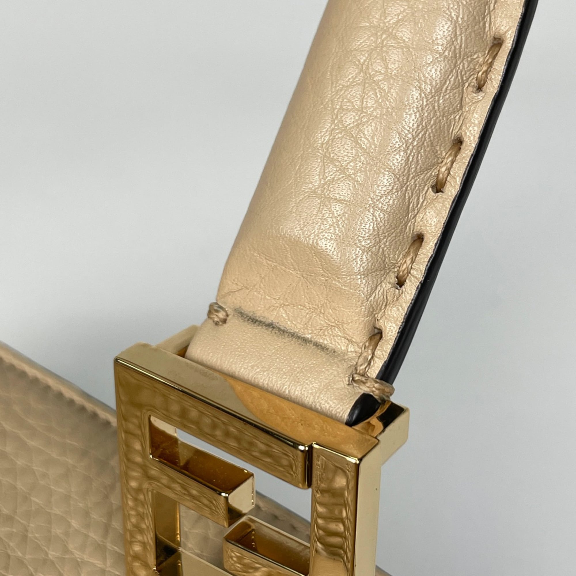 Fendi Beige Leather Tote Bag (Pre-Owned)