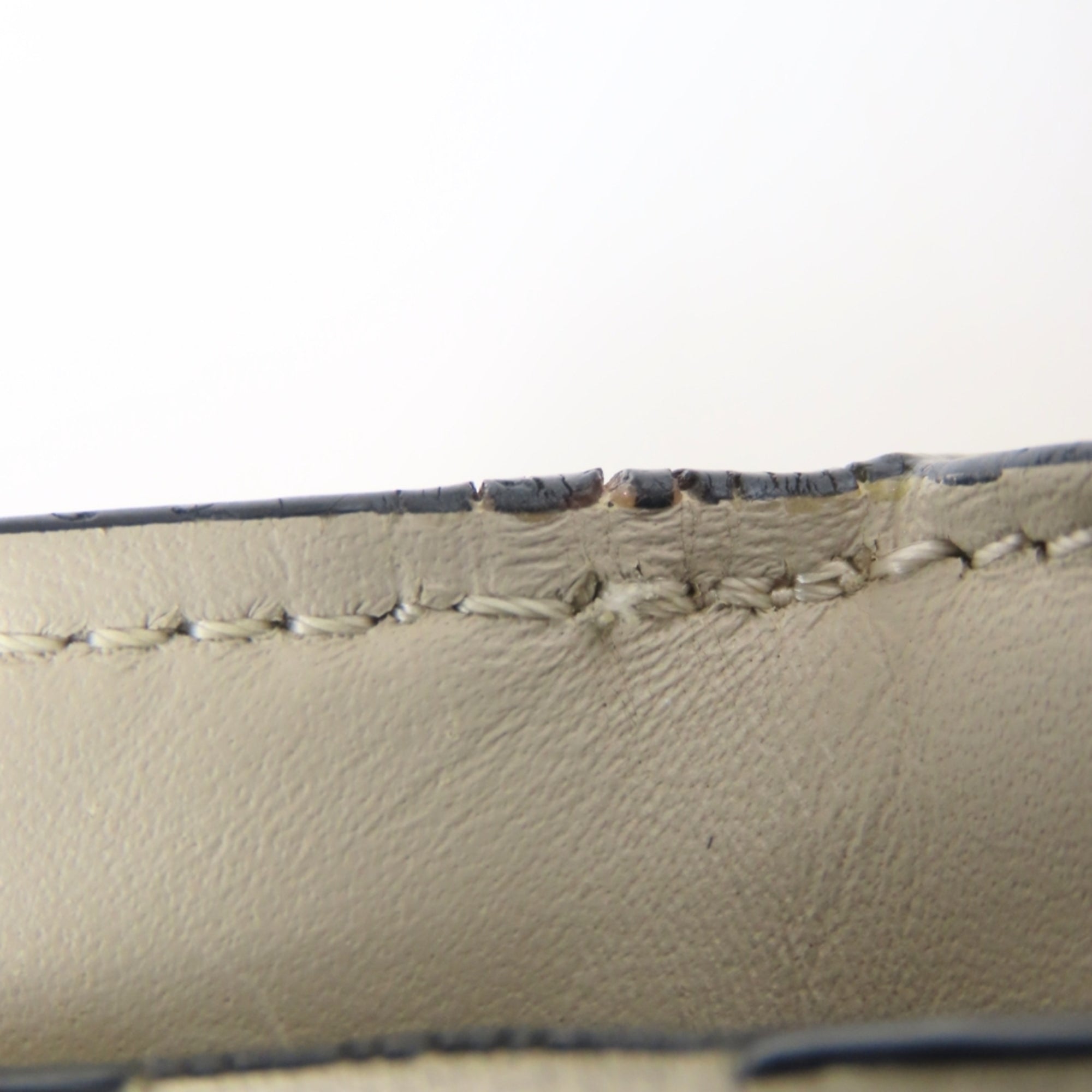 Loewe Grayish Leather Wallet (Bi-Fold) (Pre-Owned)