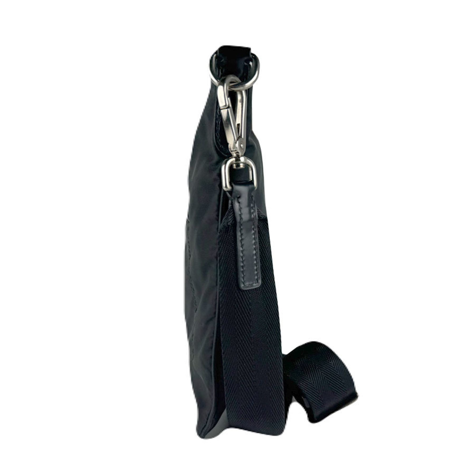 Prada Black Nylon Shoulder Bag (Pre-Owned)