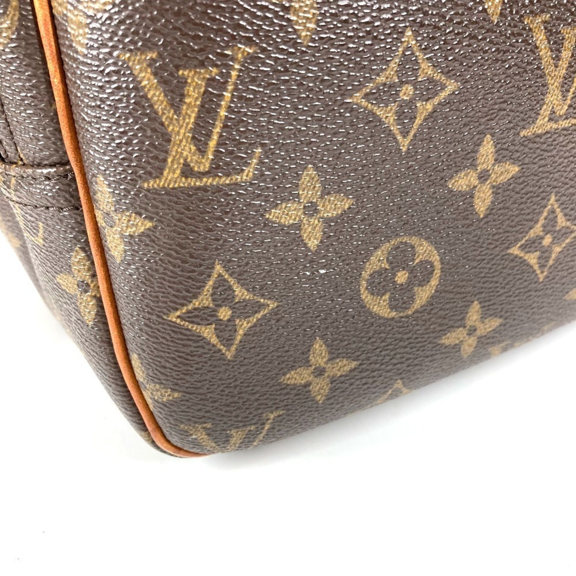 Louis Vuitton Brown Monogram Canvas Shoulder Bag (Pre-Owned)