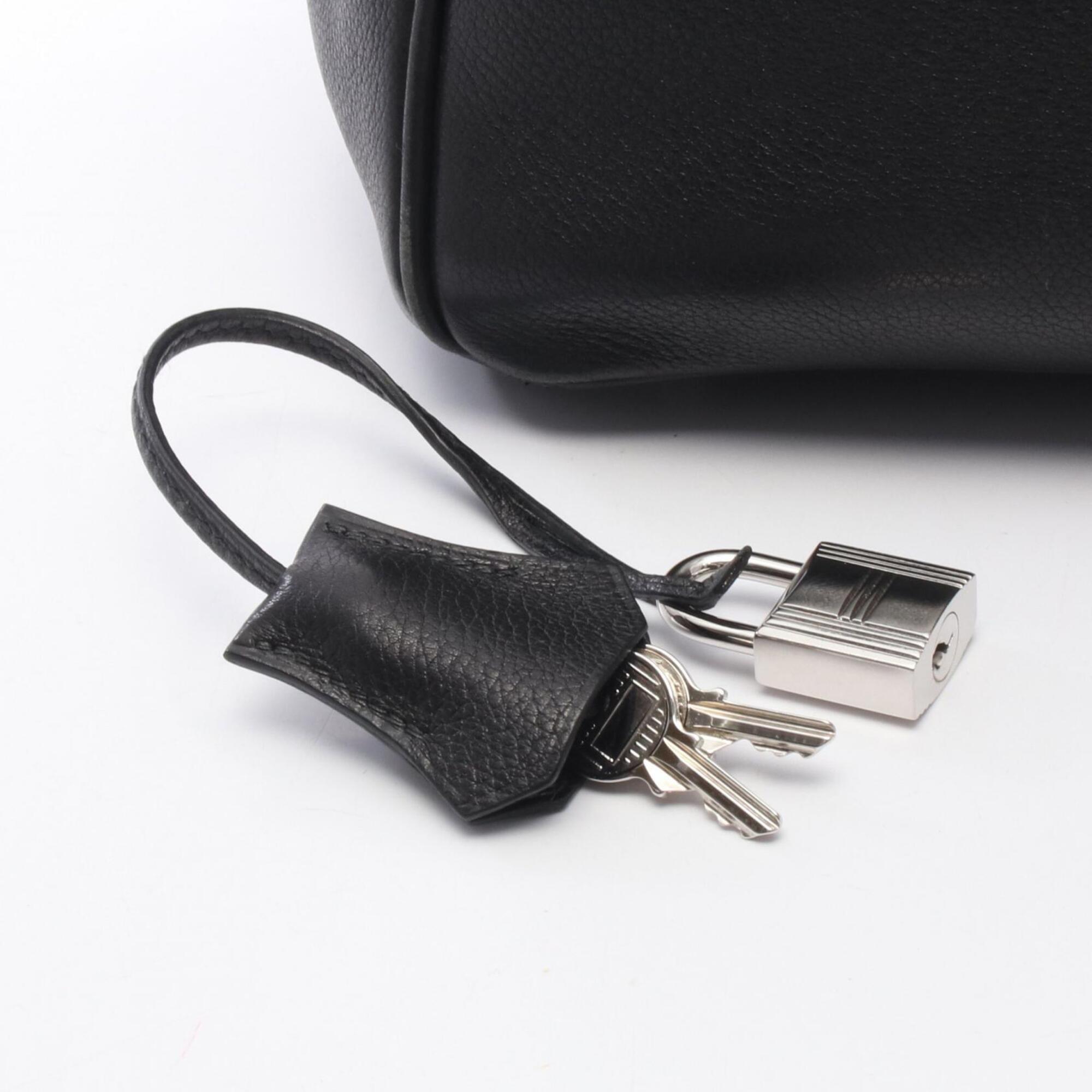 Hermes Black Leather Handbag (Pre-Owned)