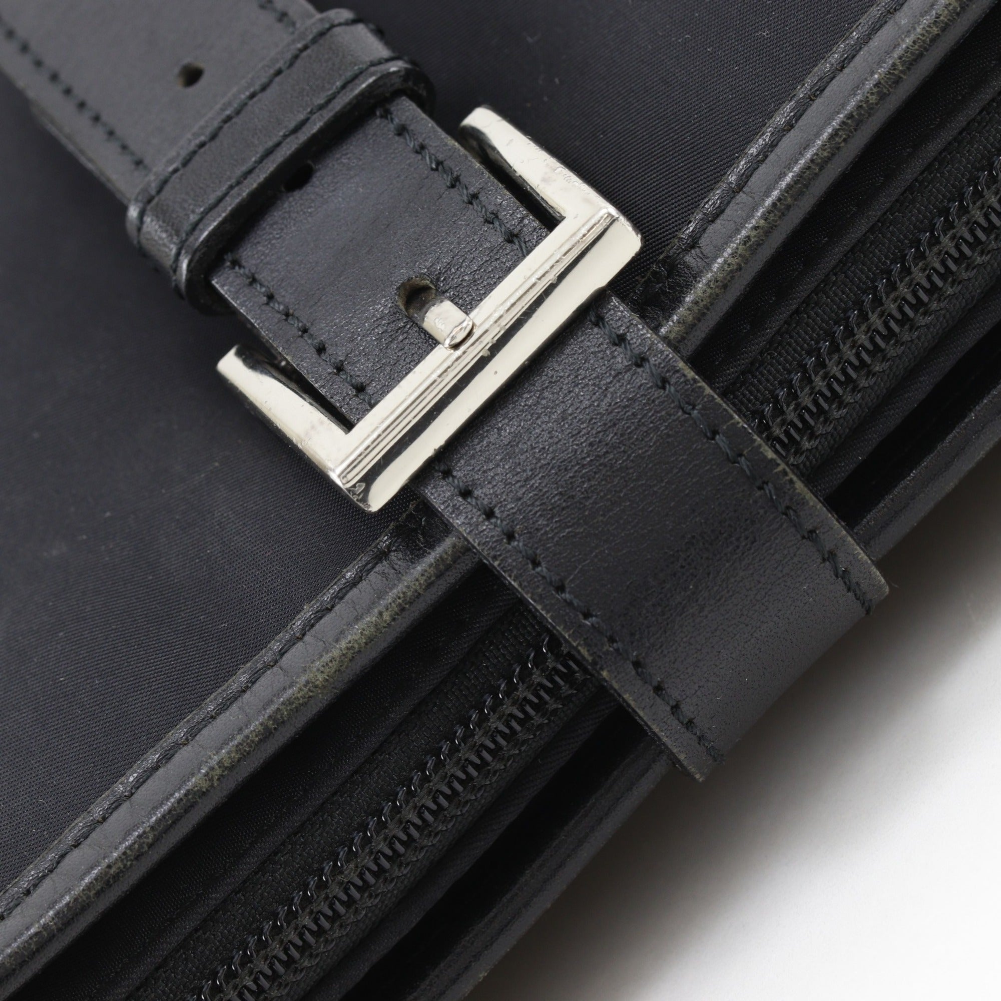 Burberry Black Label Black Nylon Shoulder Bag (Pre-Owned)
