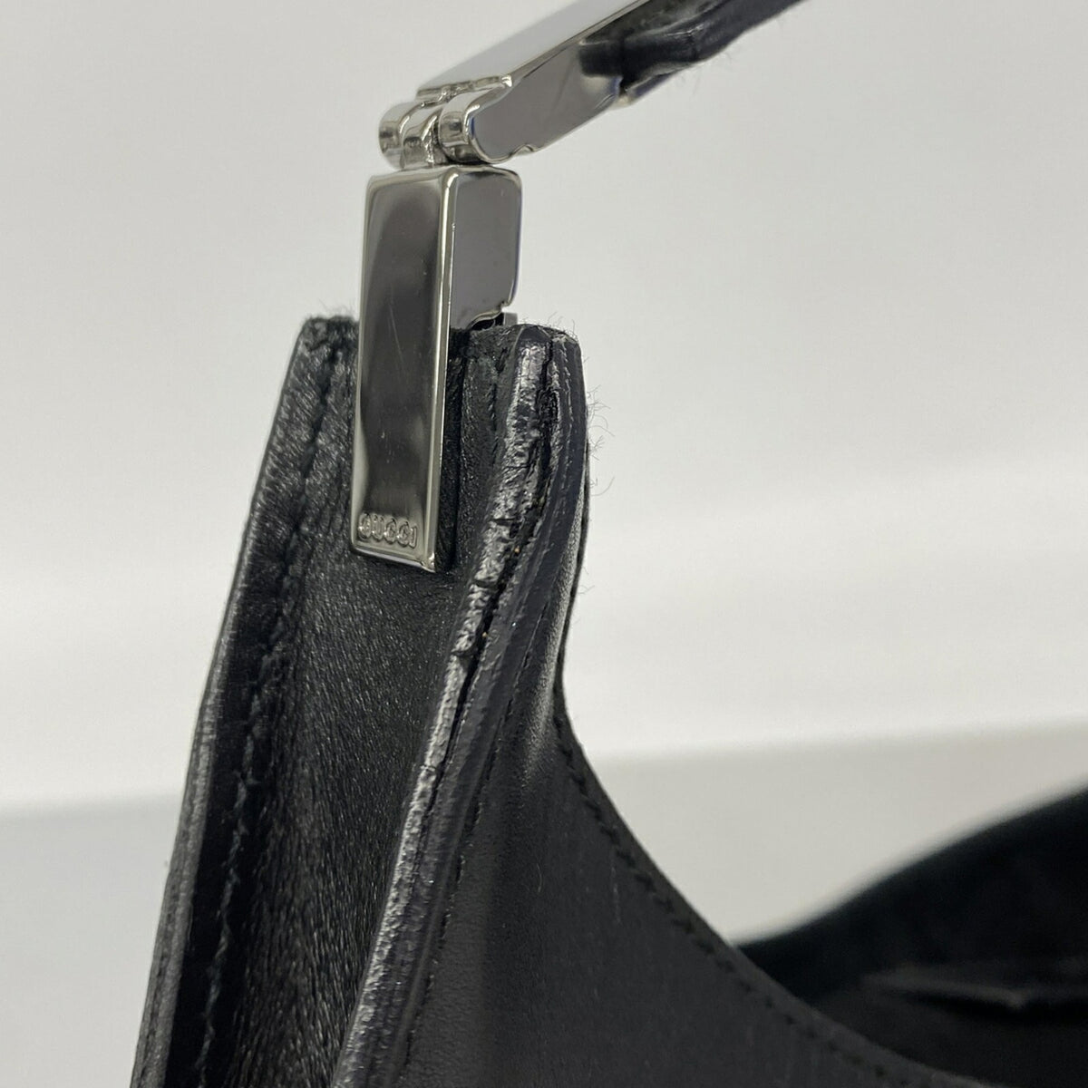 Gucci Black Leather Shoulder Bag (Pre-Owned)