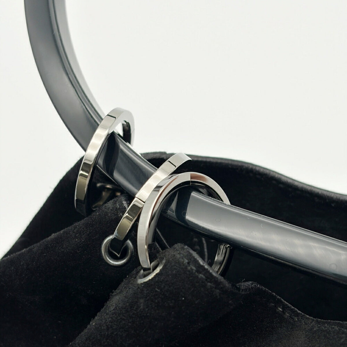 Gucci Black Suede Leather Plastic Handbag (Pre-Owned)