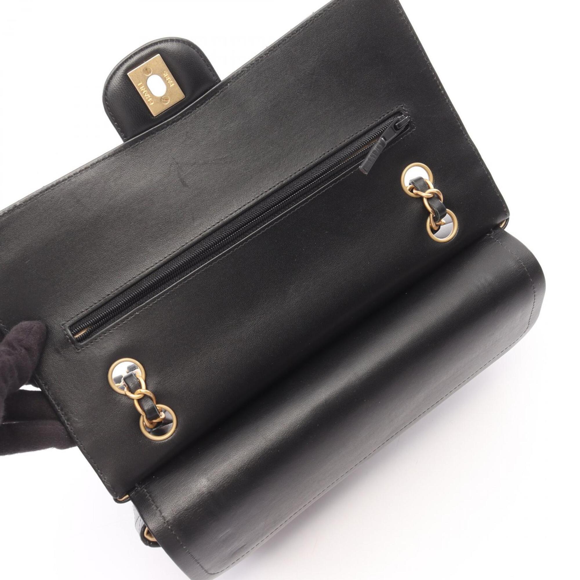 Chanel Black Leather Handbag Shoulder Bag (Pre-Owned)