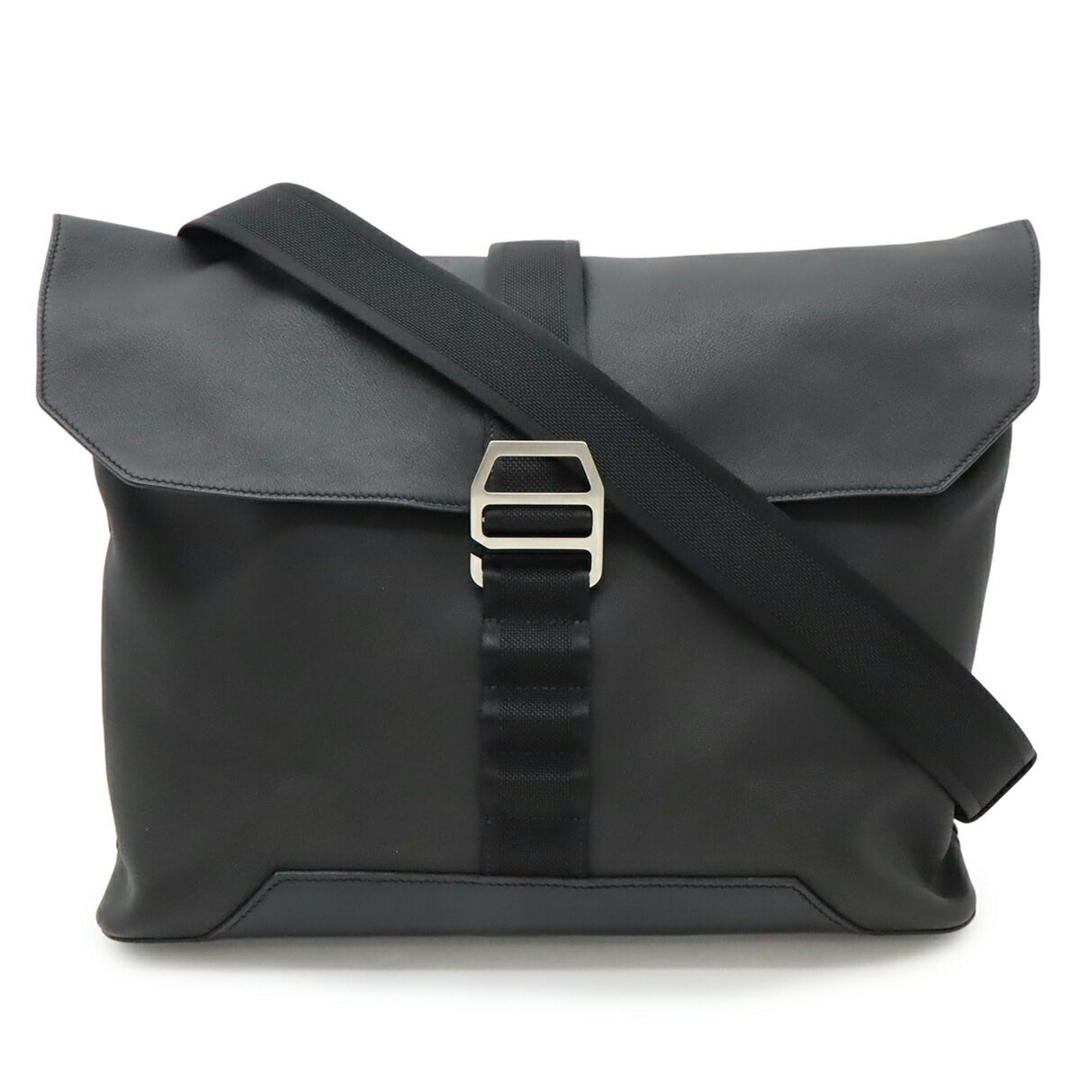Hermes Black Taurillon Clemence Leather Shoulder Bag (Pre-Owned)