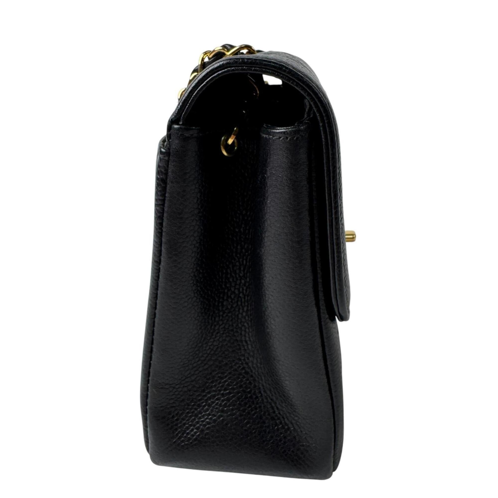Chanel Black Grained Calfskin Shoulder Bag (Pre-Owned)