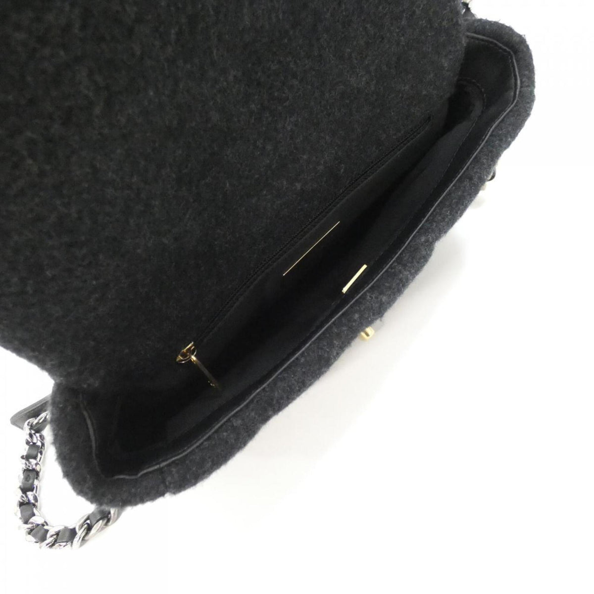 Chanel Black Wool Shoulder Bag (Pre-Owned)