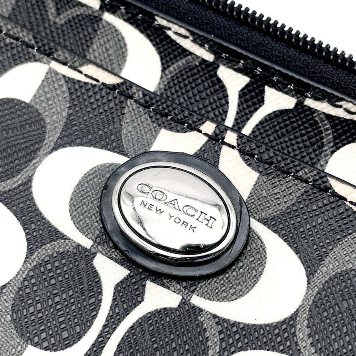 Coach Black Gray White Coated Canvas Leather Clutch Bag Pouch (Pre-Owned)