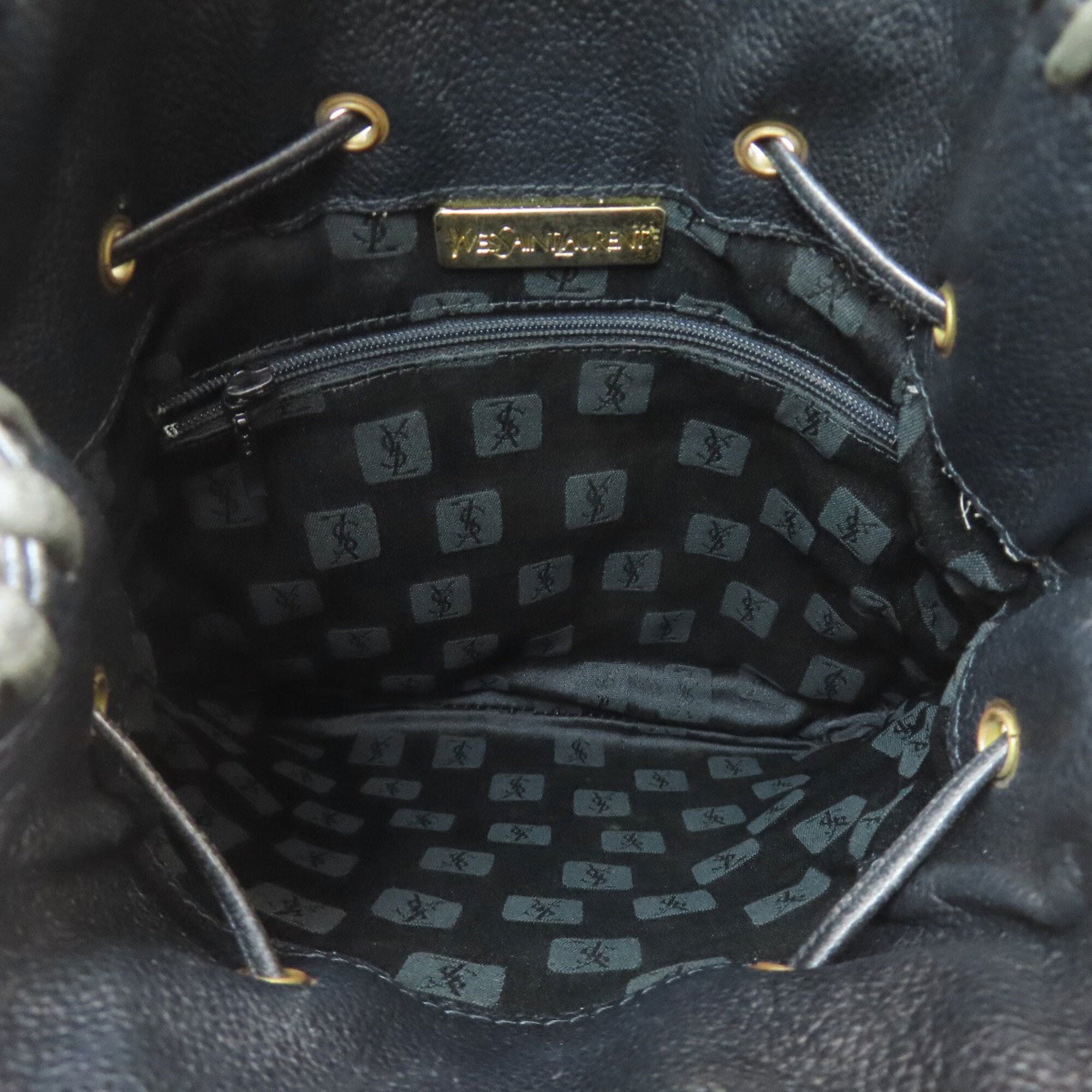 Yves Saint Laurent Black Leather Shoulder Bag (Pre-Owned)