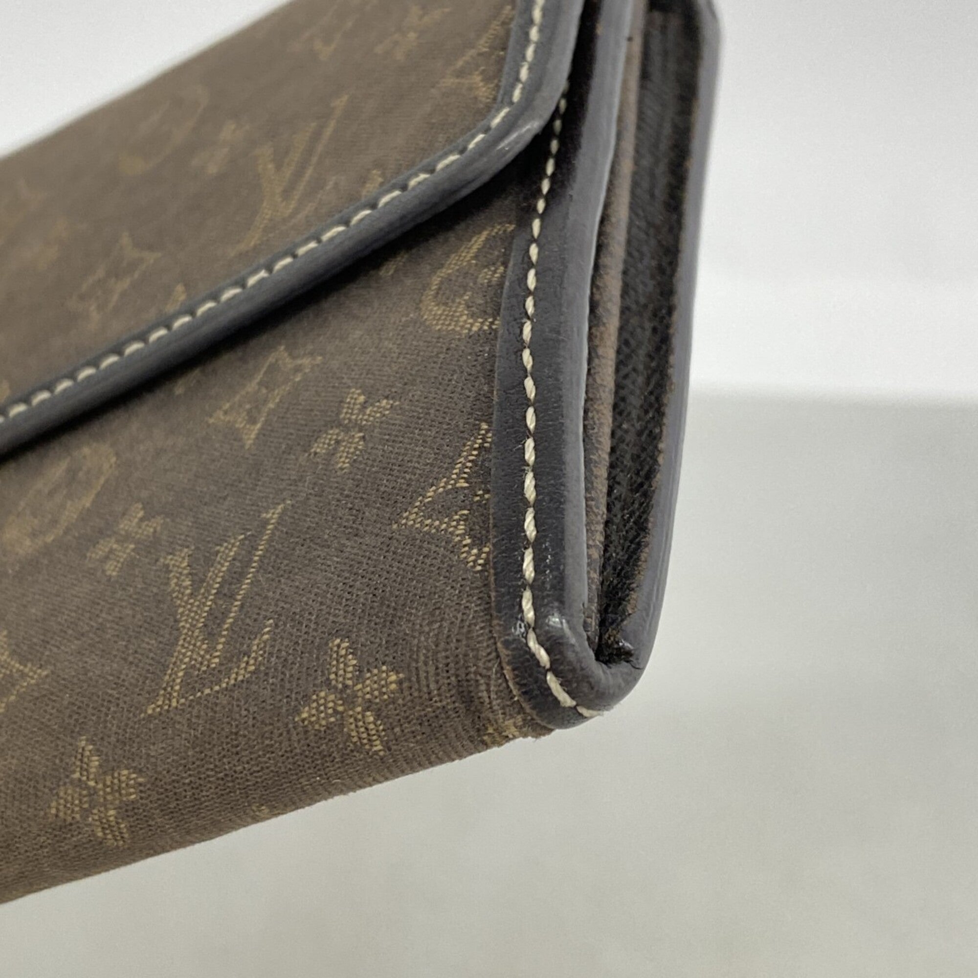 Louis Vuitton Fusain Long Wallet (Bi-Fold) (Pre-Owned)