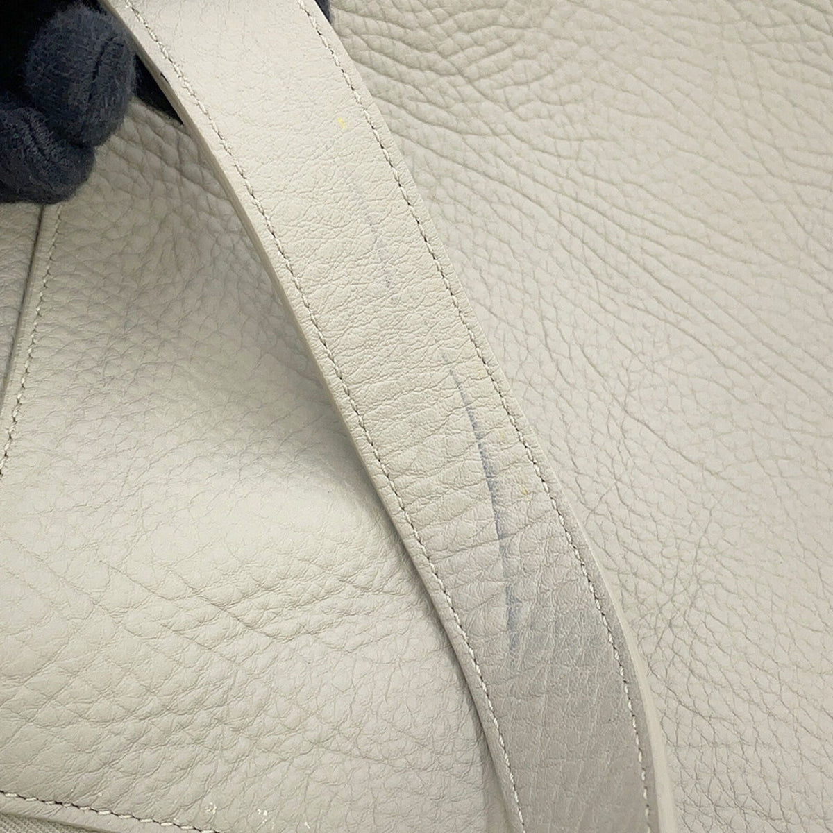 Burberry Light Gray Leather Handbag Shoulder Bag (Pre-Owned)