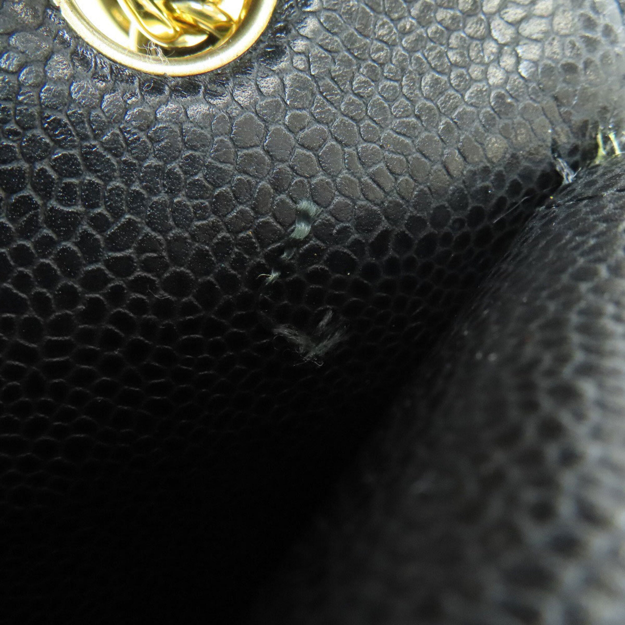 Chanel Black Leather Shoulder Bag (Pre-Owned)